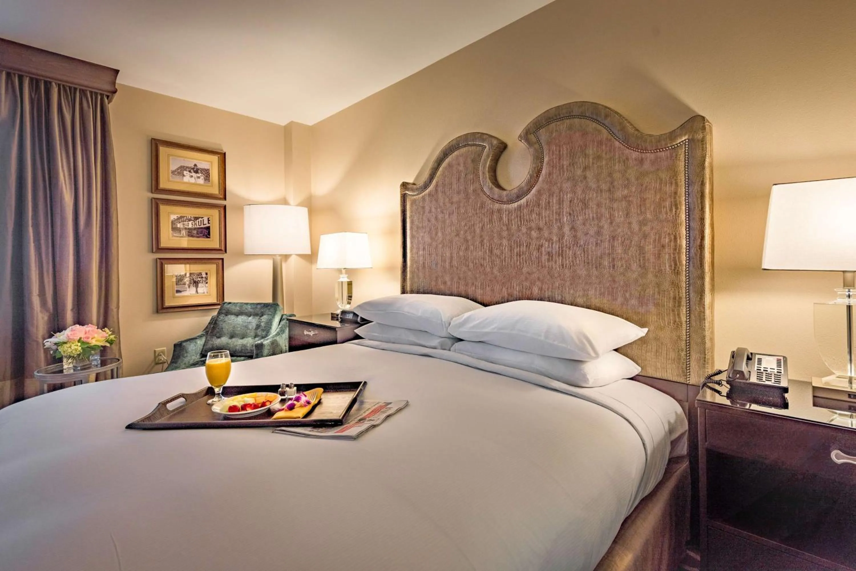 Bed in Hilton Baton Rouge Capitol Center