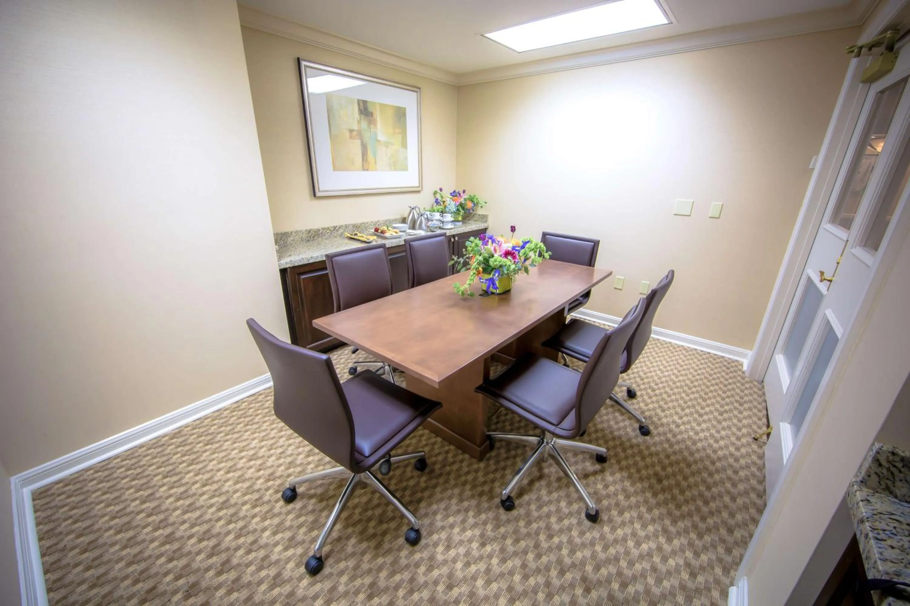 Photo of the whole room in Hilton Baton Rouge Capitol Center