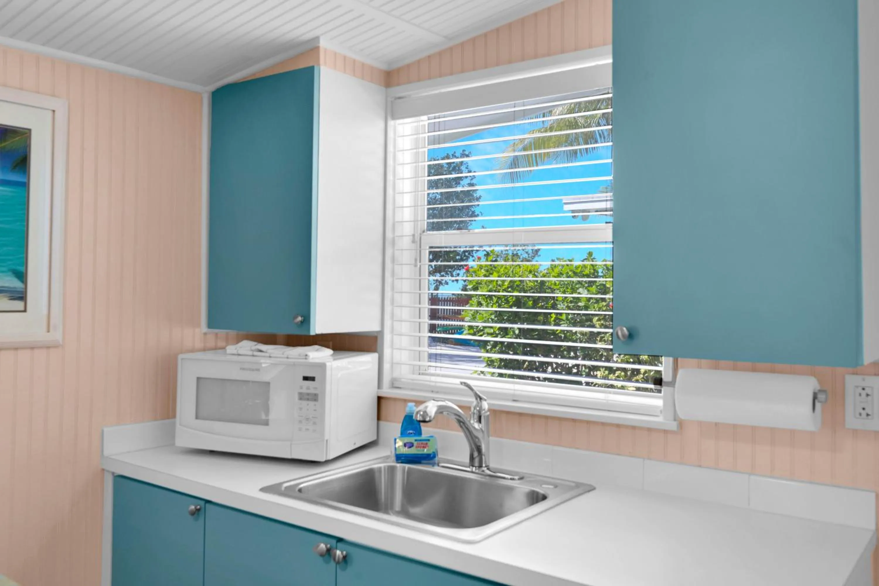 Sunset Cove Beach Resort