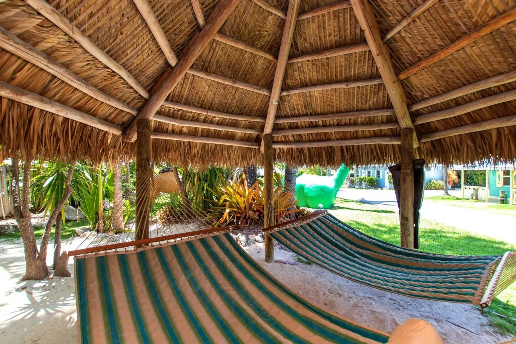 Sunset Cove Beach Resort