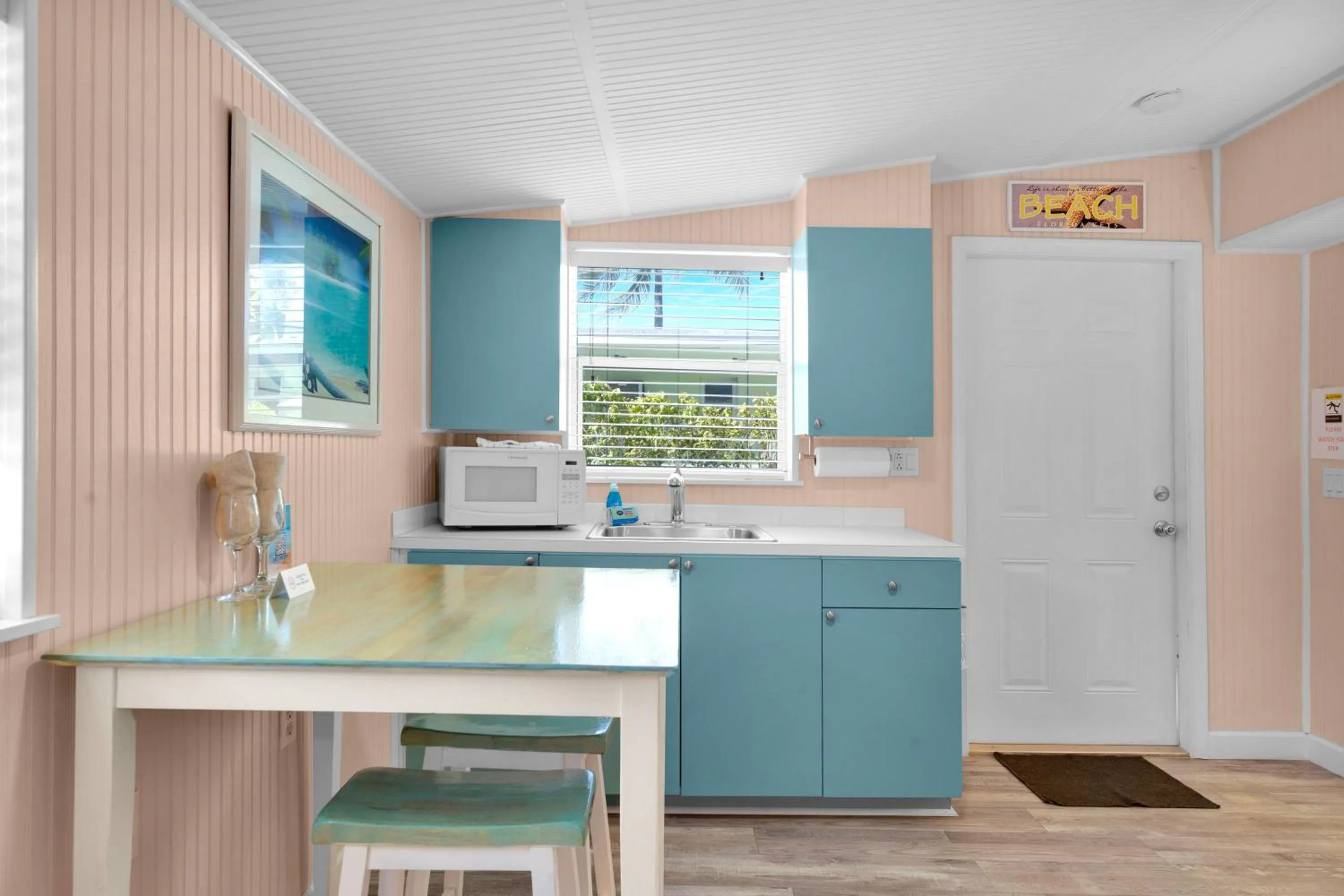 Sunset Cove Beach Resort