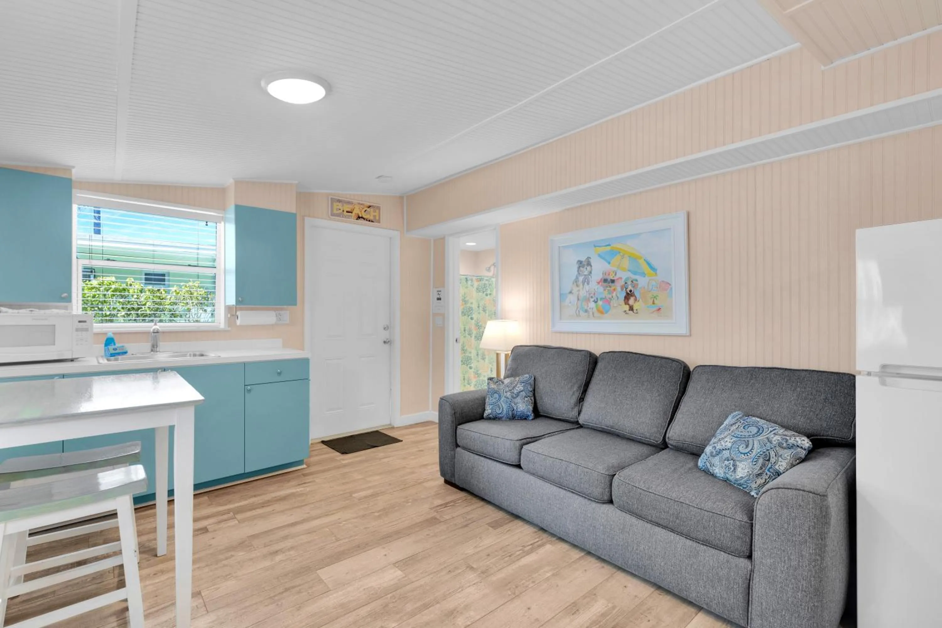 Sunset Cove Beach Resort