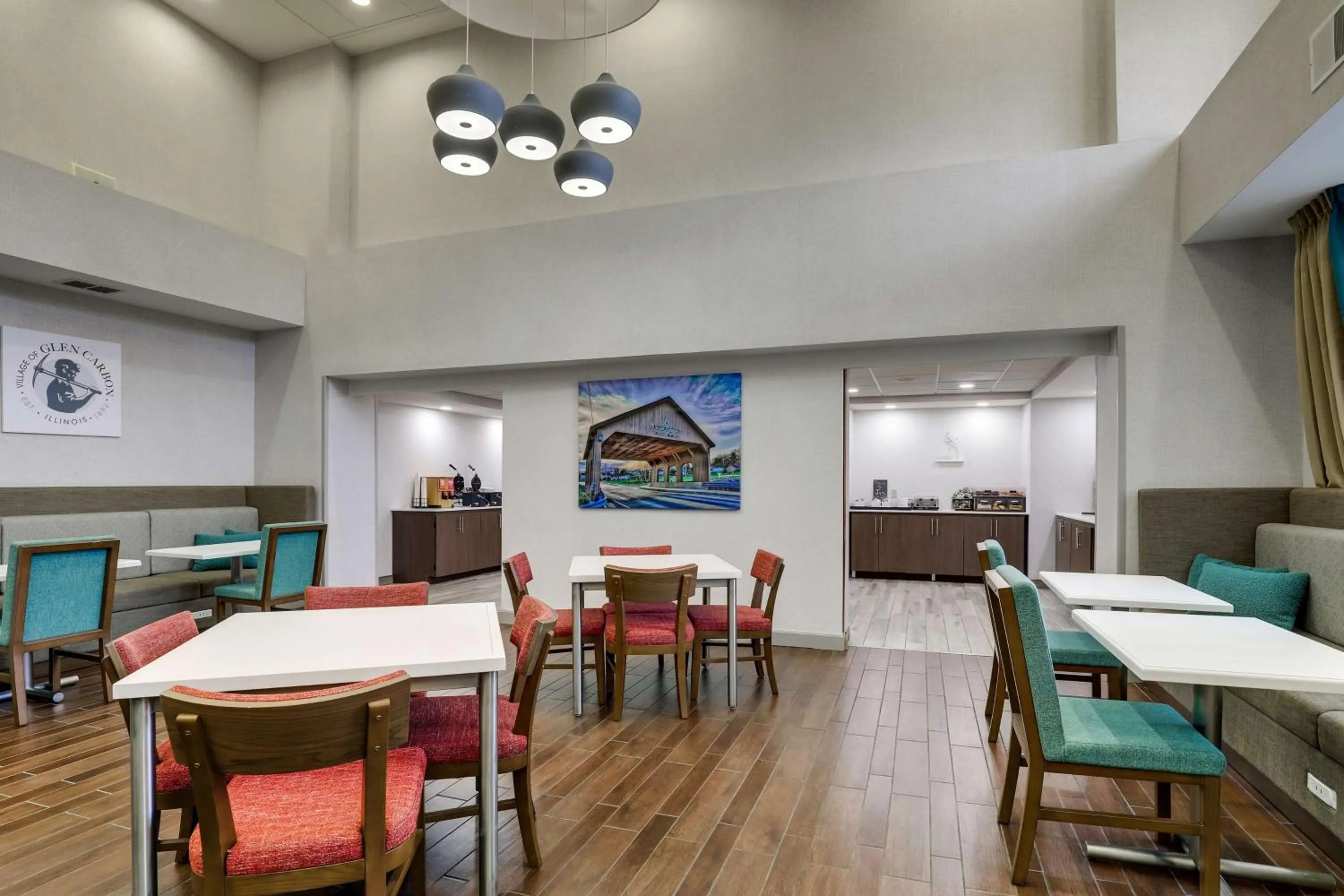 Breakfast in Hampton Inn & Suites St. Louis - Edwardsville