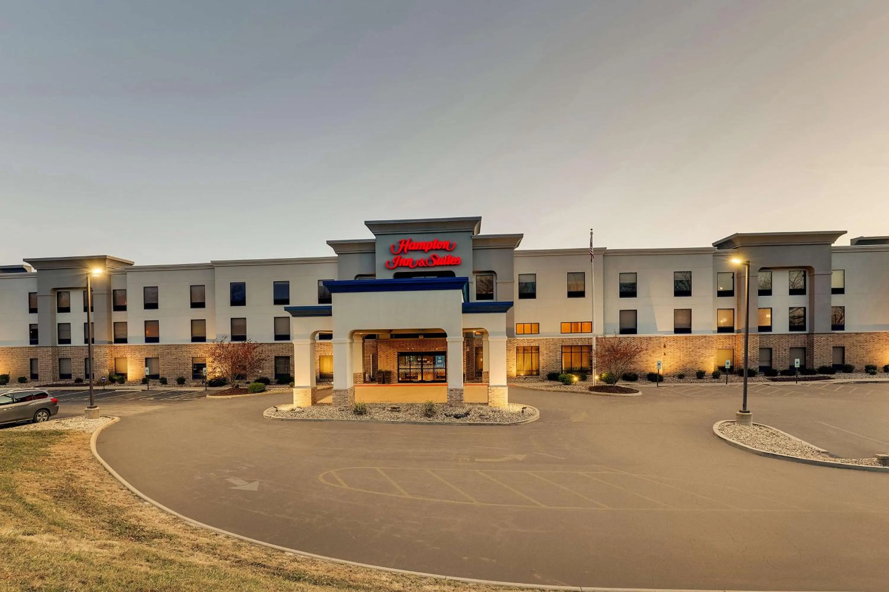 Property building in Hampton Inn & Suites St. Louis - Edwardsville