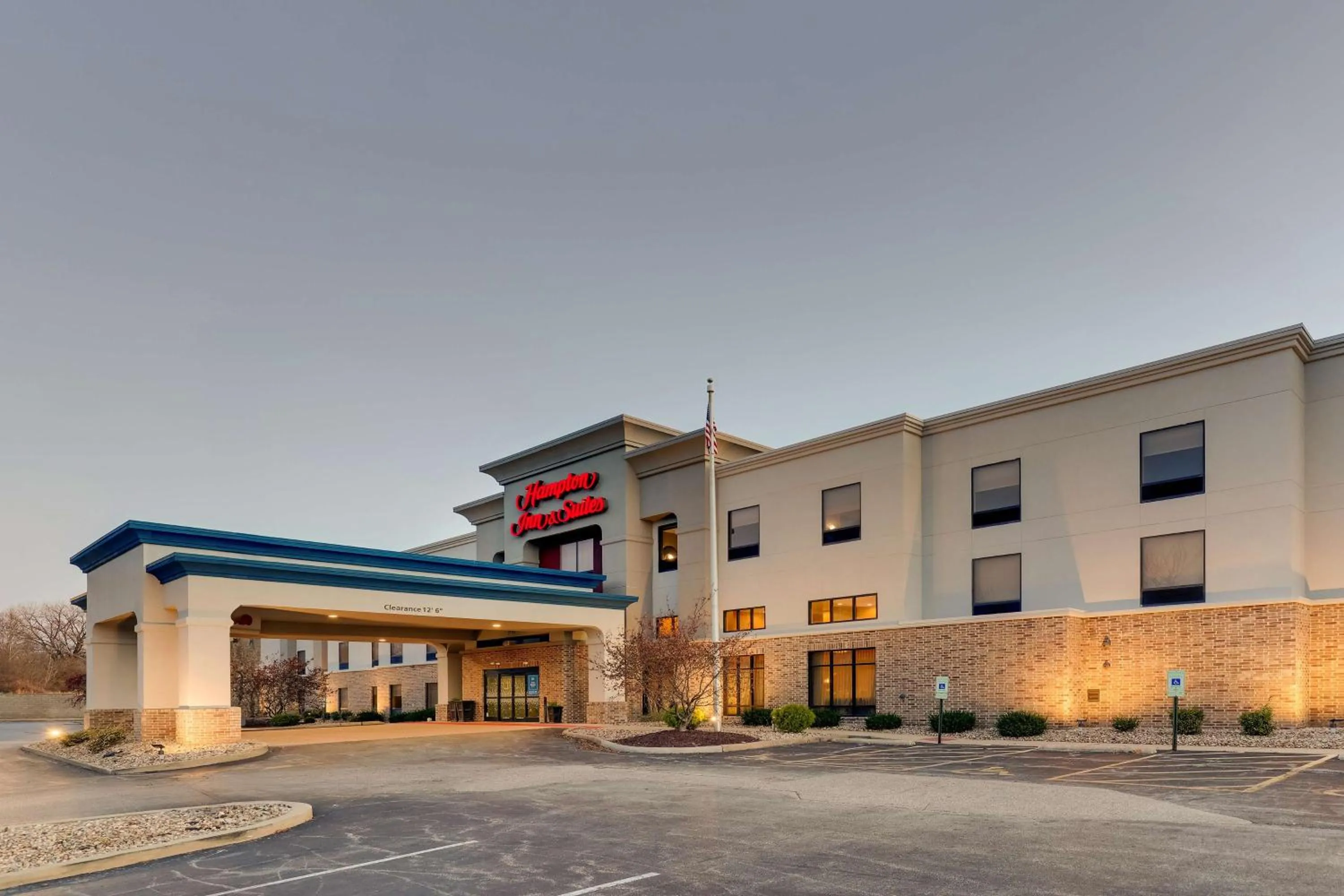 Property building in Hampton Inn & Suites St. Louis - Edwardsville