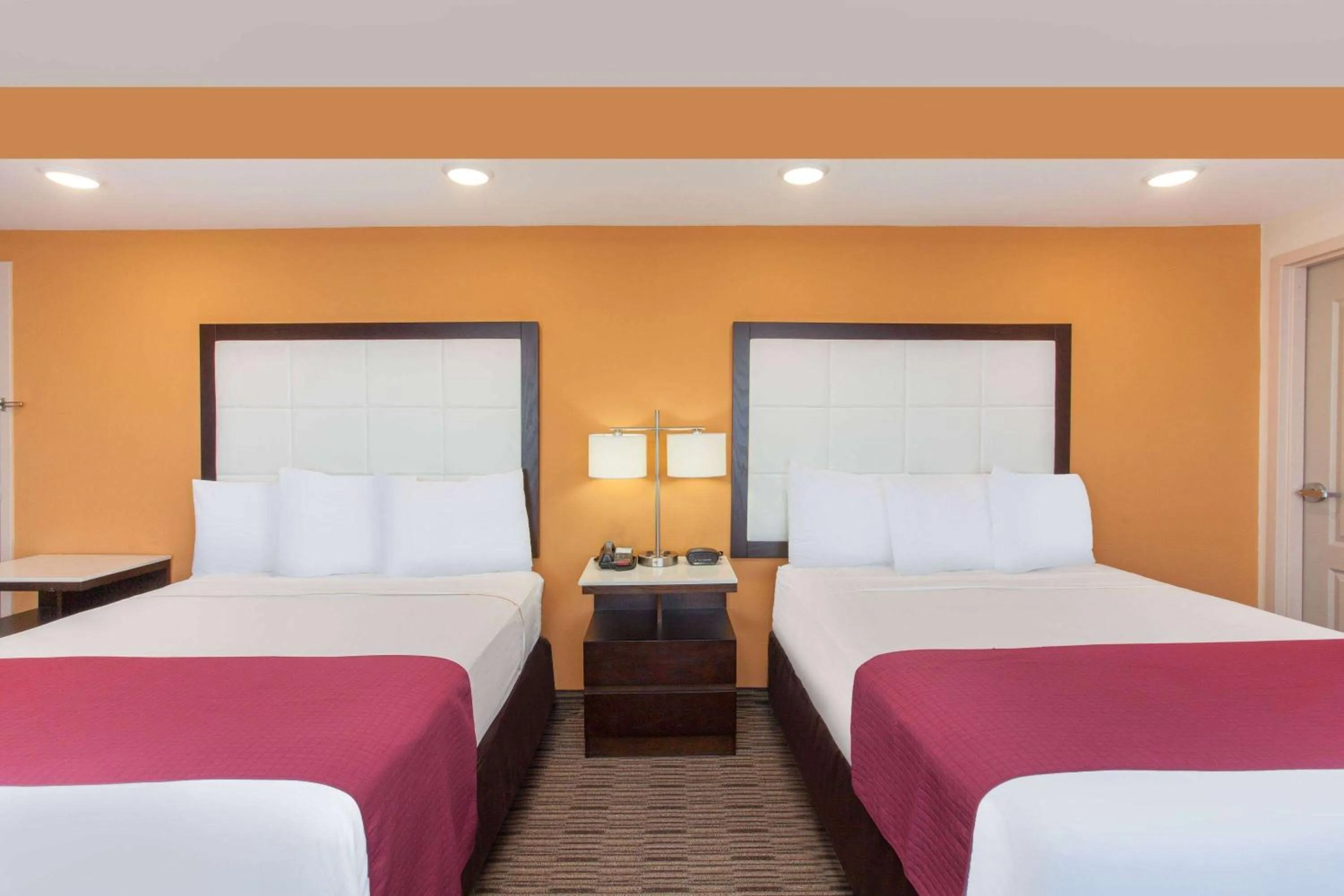 Photo of the whole room, Bed in Ramada by Wyndham Culver City
