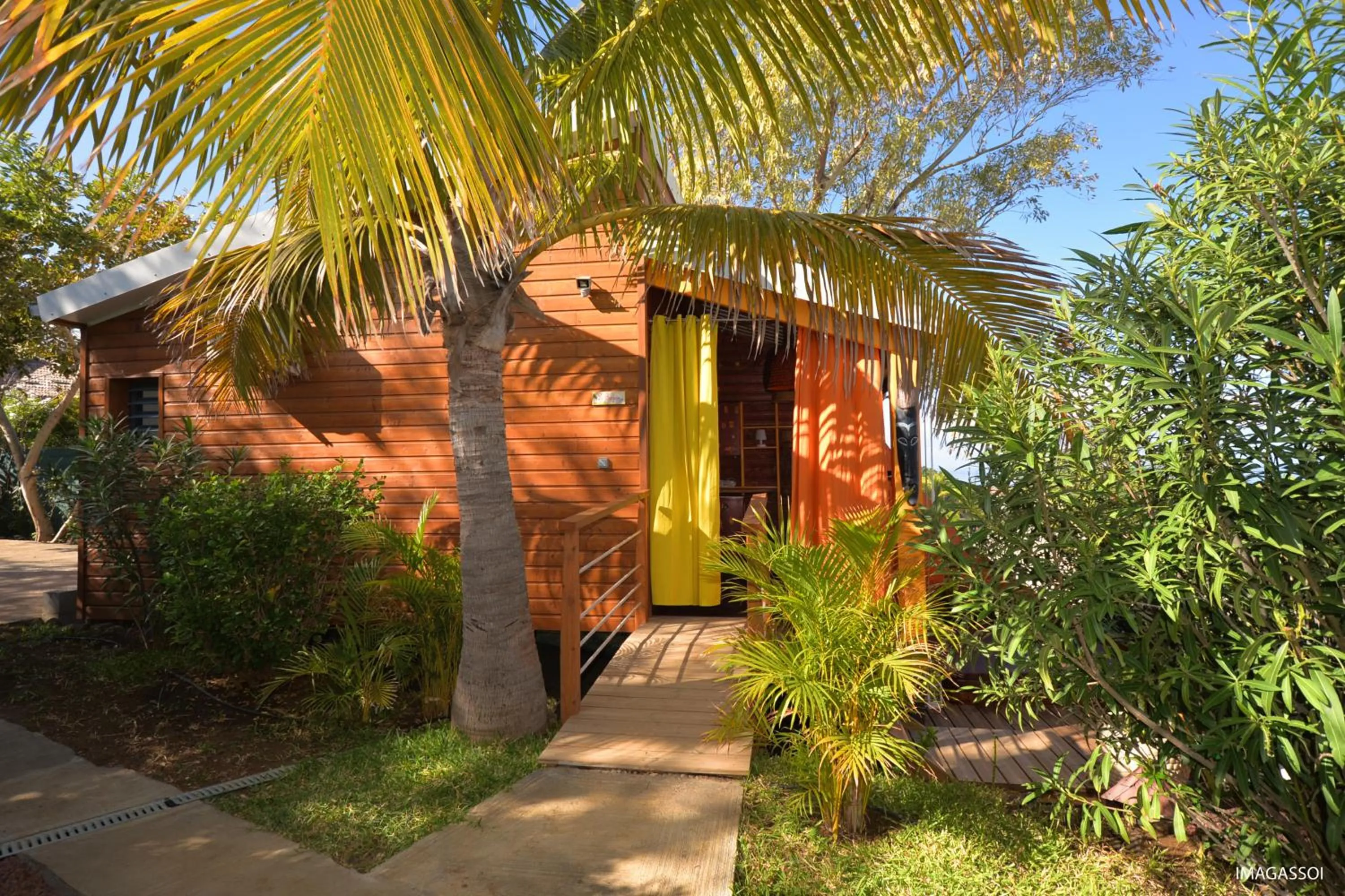 Garden in Poz Lagon - chambre d'hôtes - Bungalow pour 2 personnes - Jacuzzi privatif - petit déjeuner - Vue sur le lagon