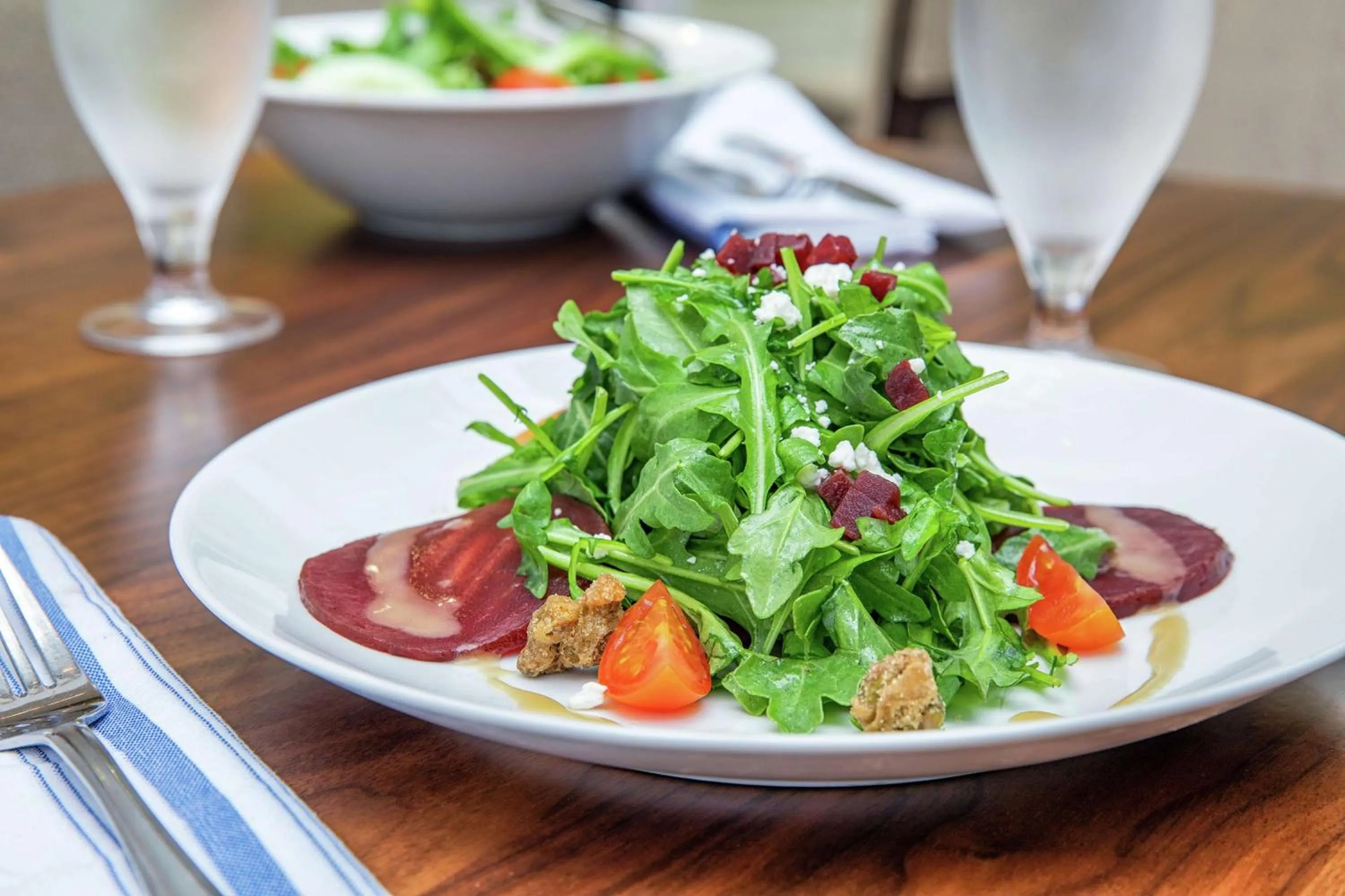 Restaurant/places to eat in DoubleTree by Hilton Hotel Newark Airport