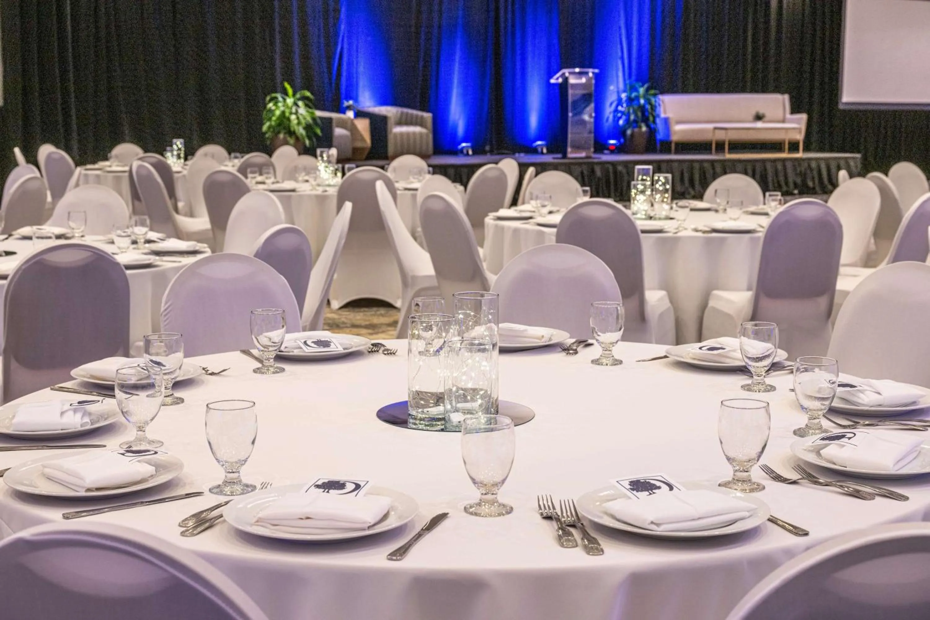 Meeting/conference room in DoubleTree by Hilton Hotel Newark Airport