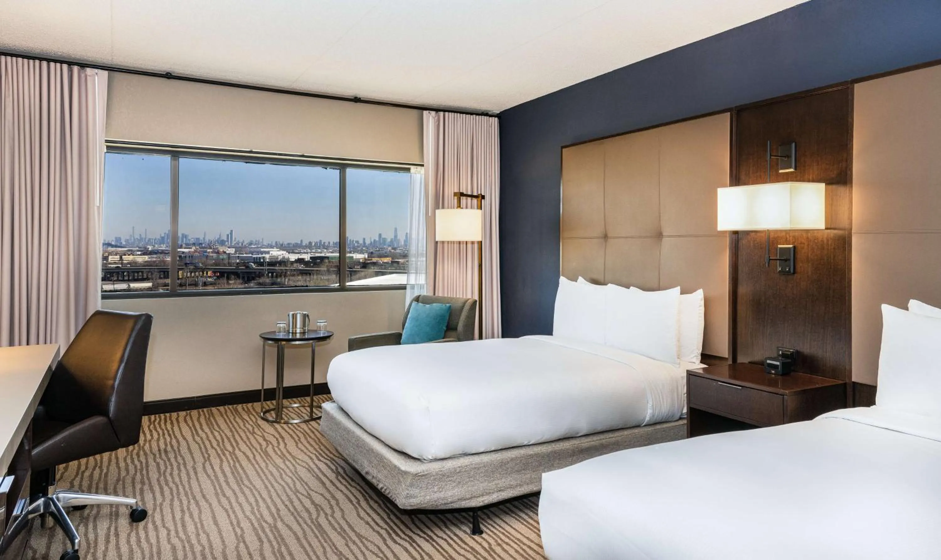 Bed in DoubleTree by Hilton Hotel Newark Airport