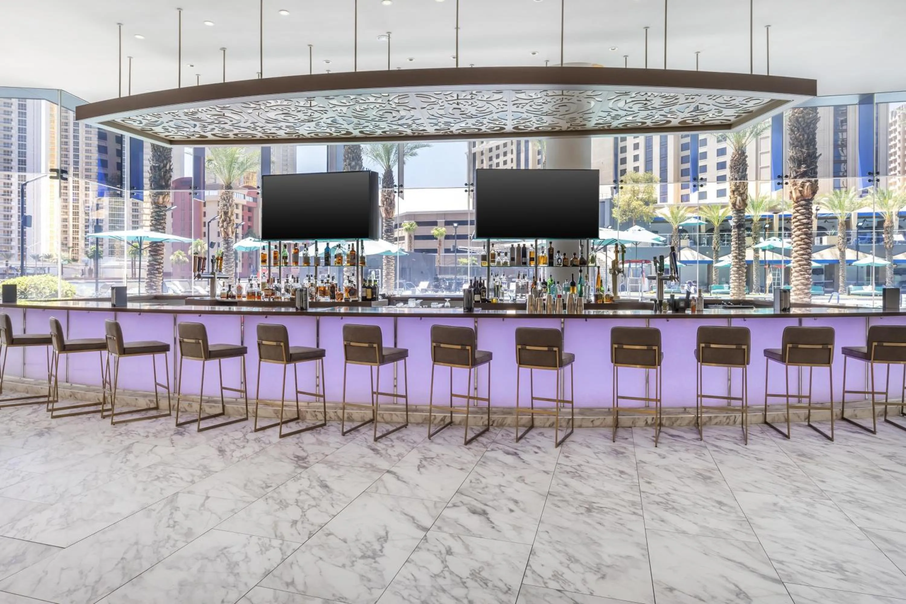 Lounge or bar in Hilton Grand Vacations Club Elara Center Strip Las Vegas