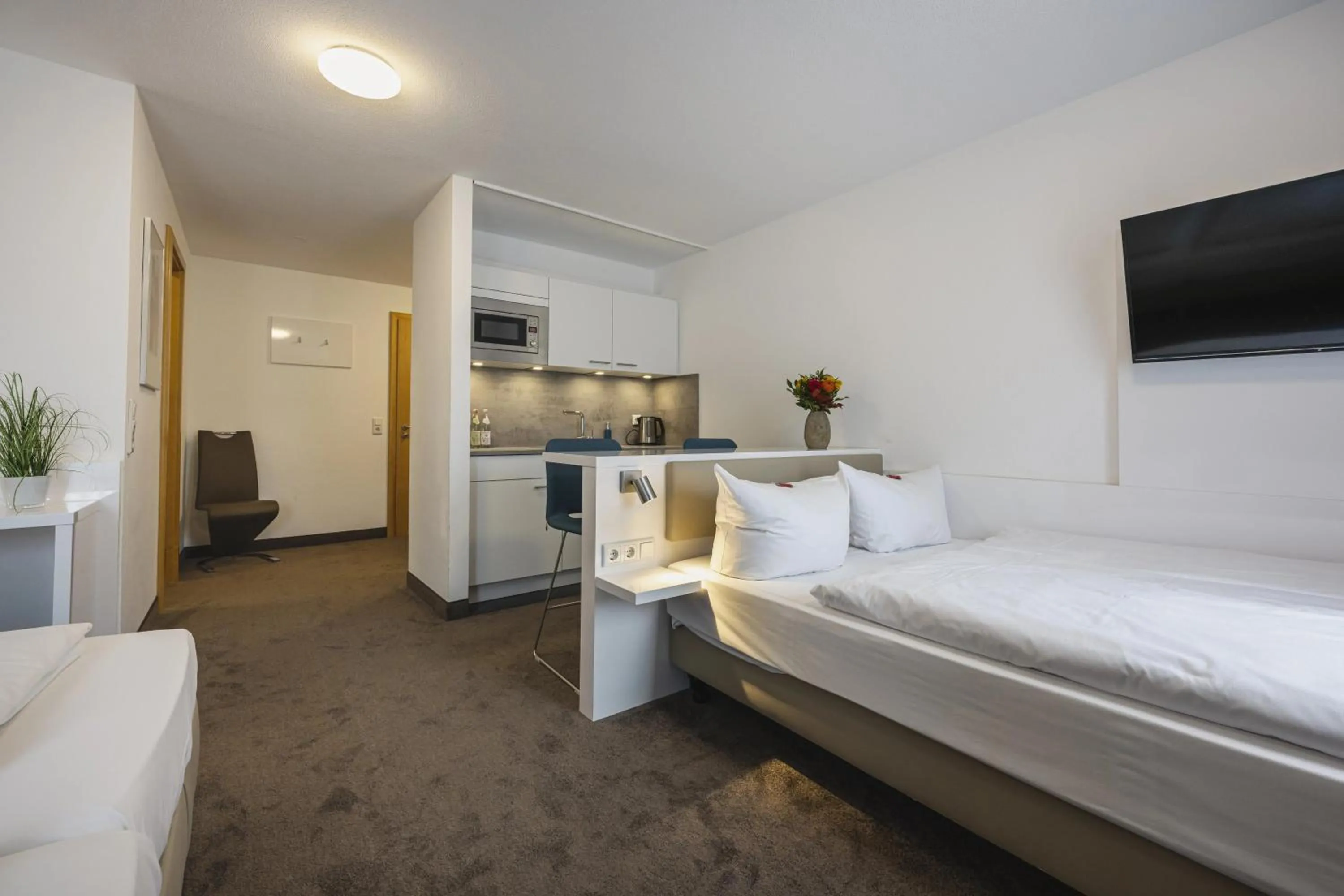 Photo of the whole room, Bed in Hotel Günter