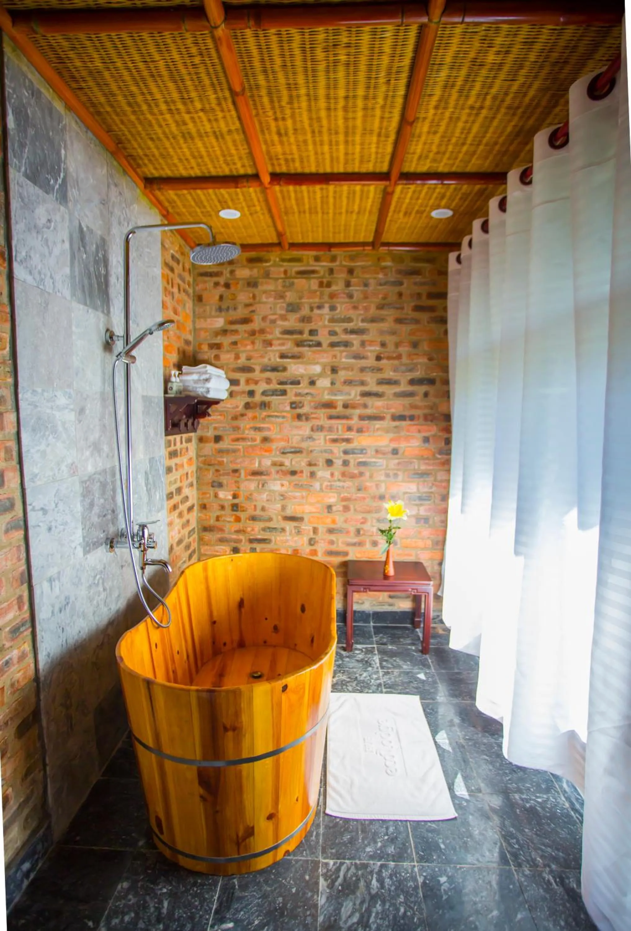 Toilet in Hue Ecolodge