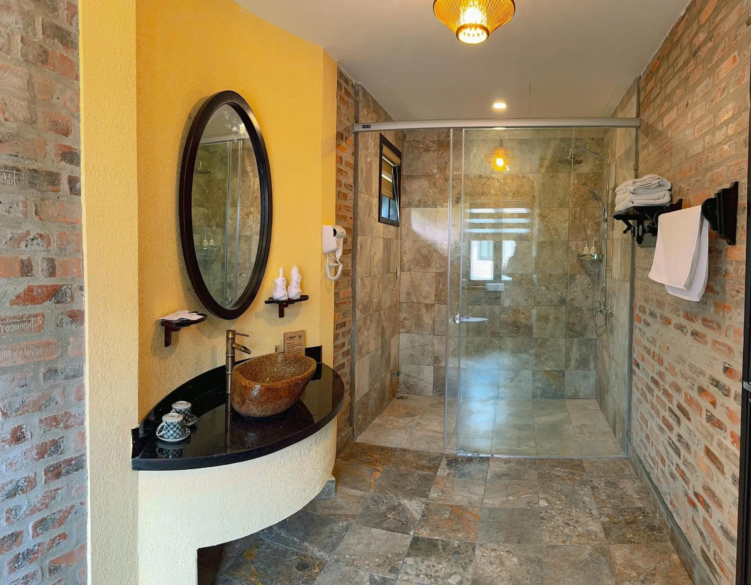 Shower in Hue Ecolodge