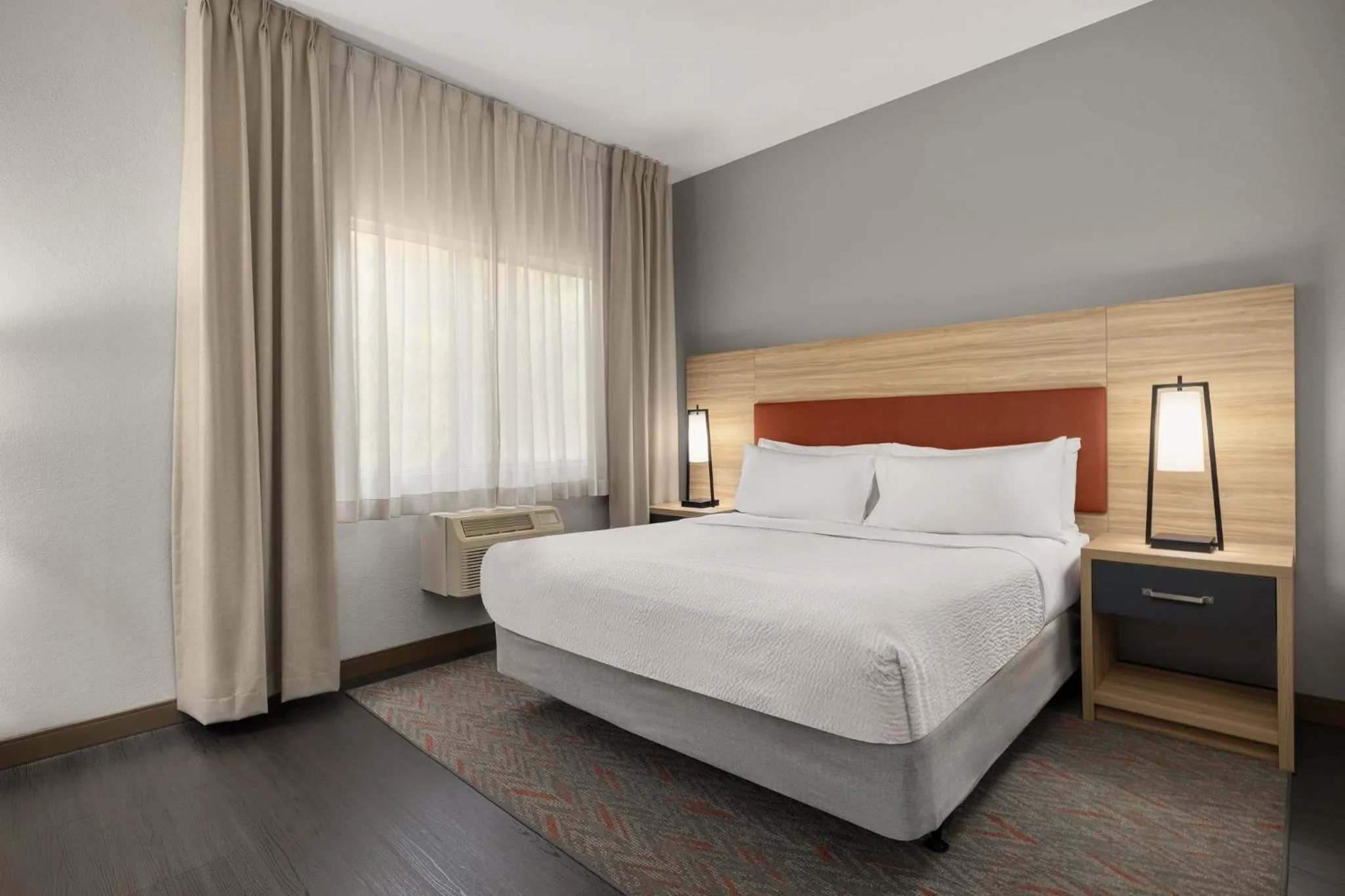 Photo of the whole room, Bed in Candlewood Suites San Diego by IHG