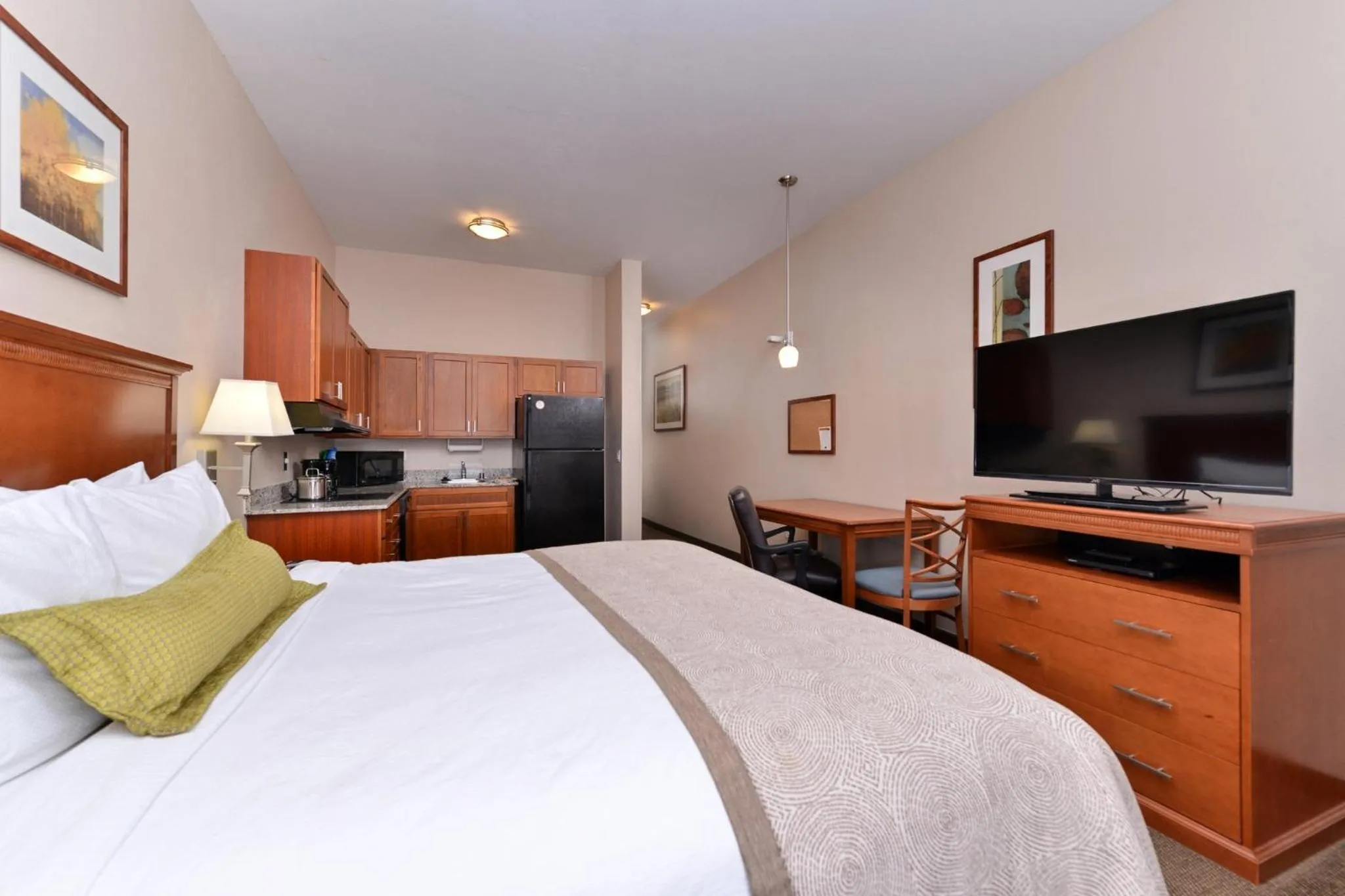 Bedroom, Bed in Candlewood Suites San Diego by IHG