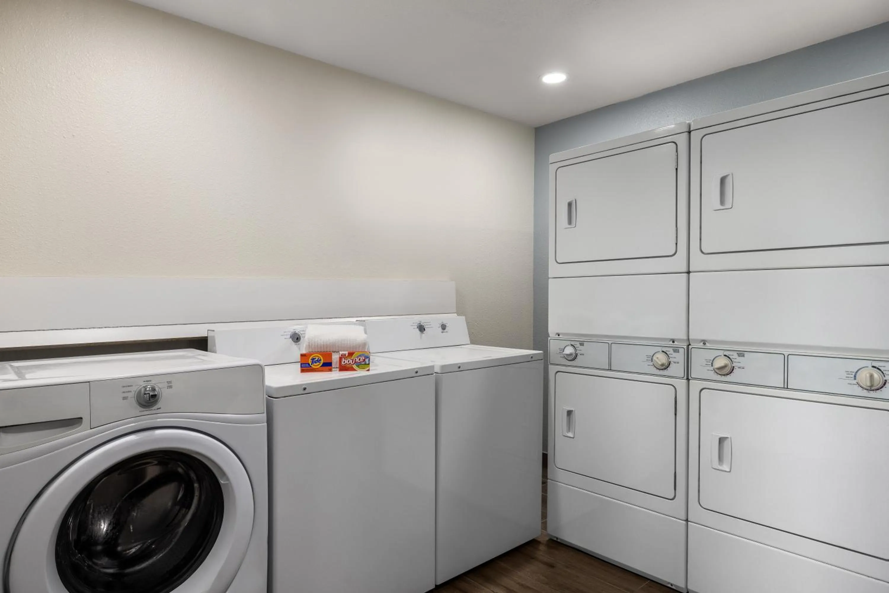 washing machine in Candlewood Suites San Diego by IHG