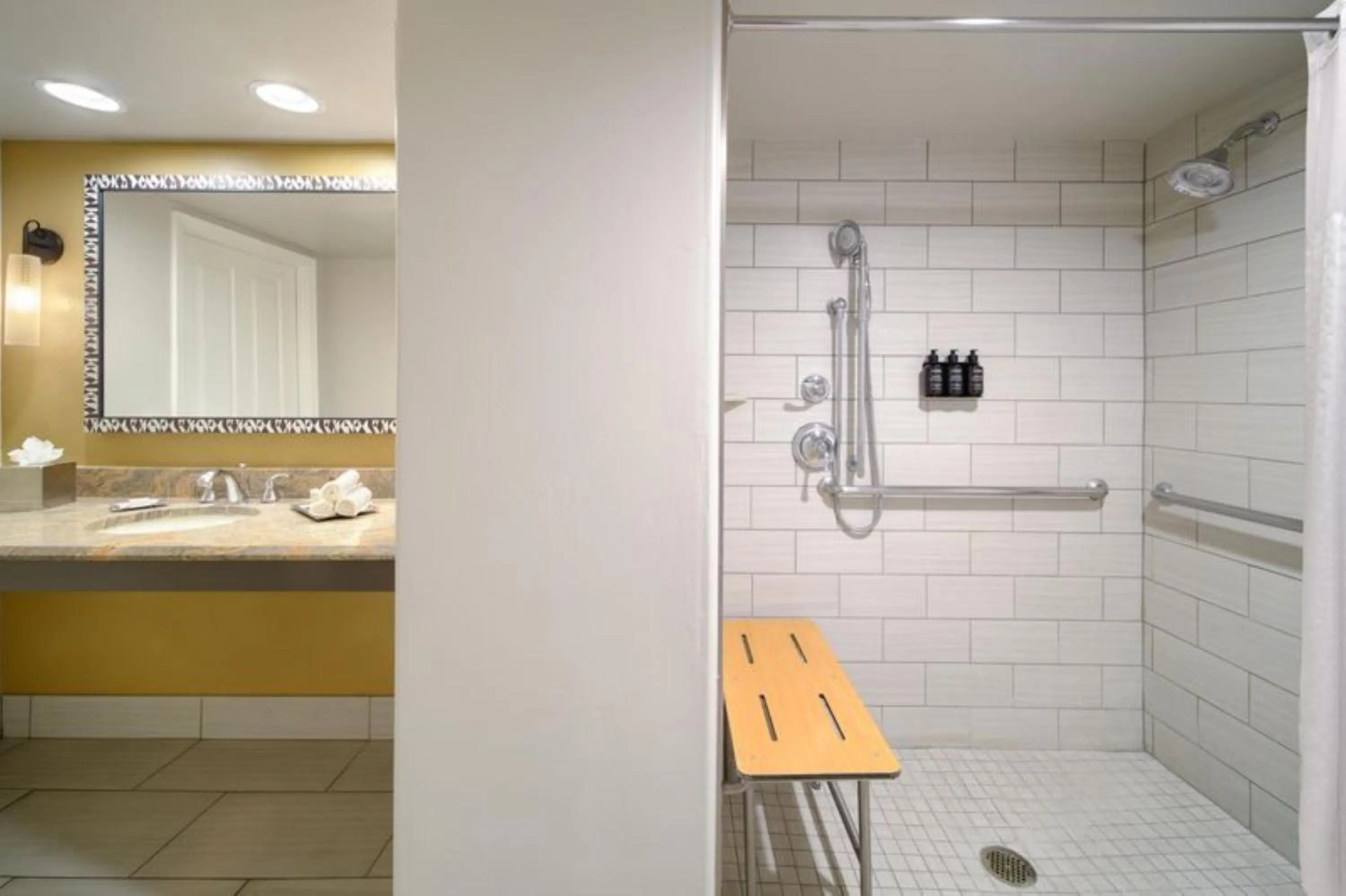 Shower in Hilton Sedona Resort at Bell Rock