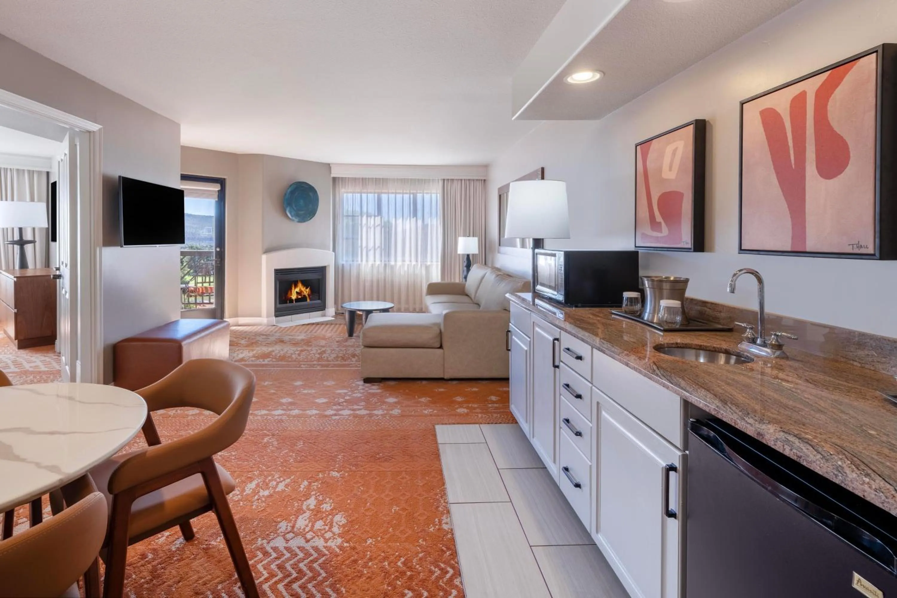 Living room in Hilton Sedona Resort at Bell Rock