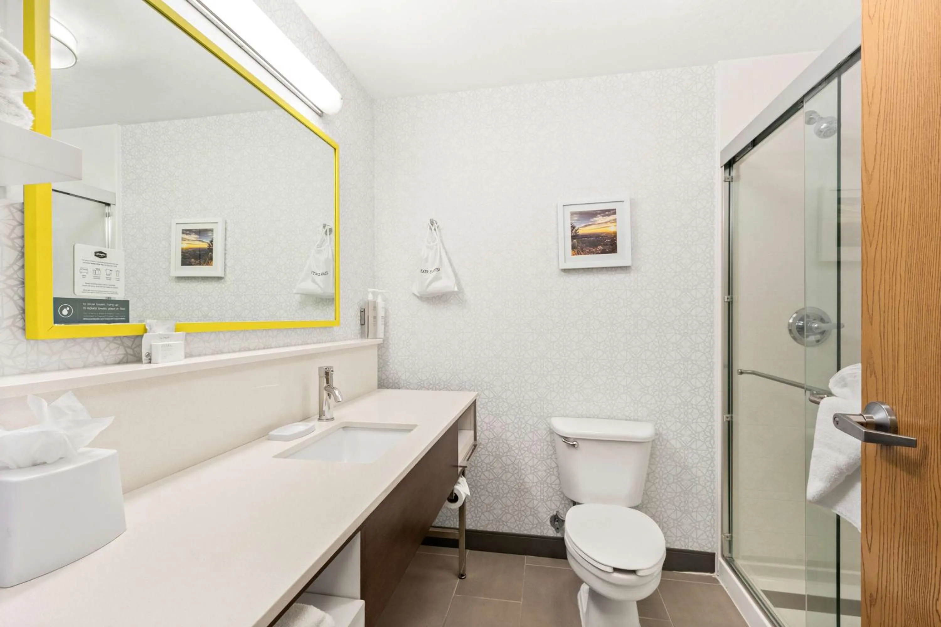 Bathroom in Hampton Inn & Suites Phoenix-Goodyear