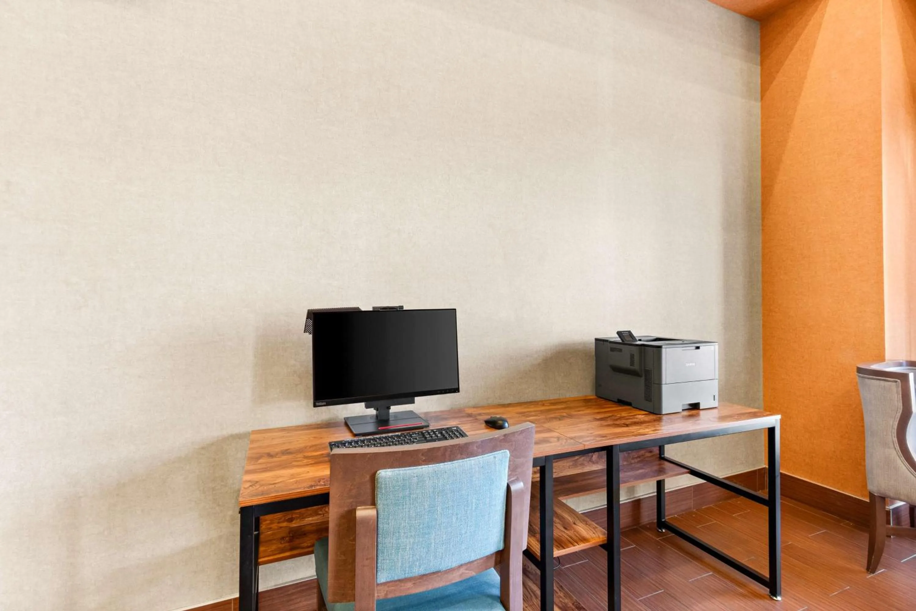 Business facilities in Hampton Inn & Suites Phoenix-Goodyear