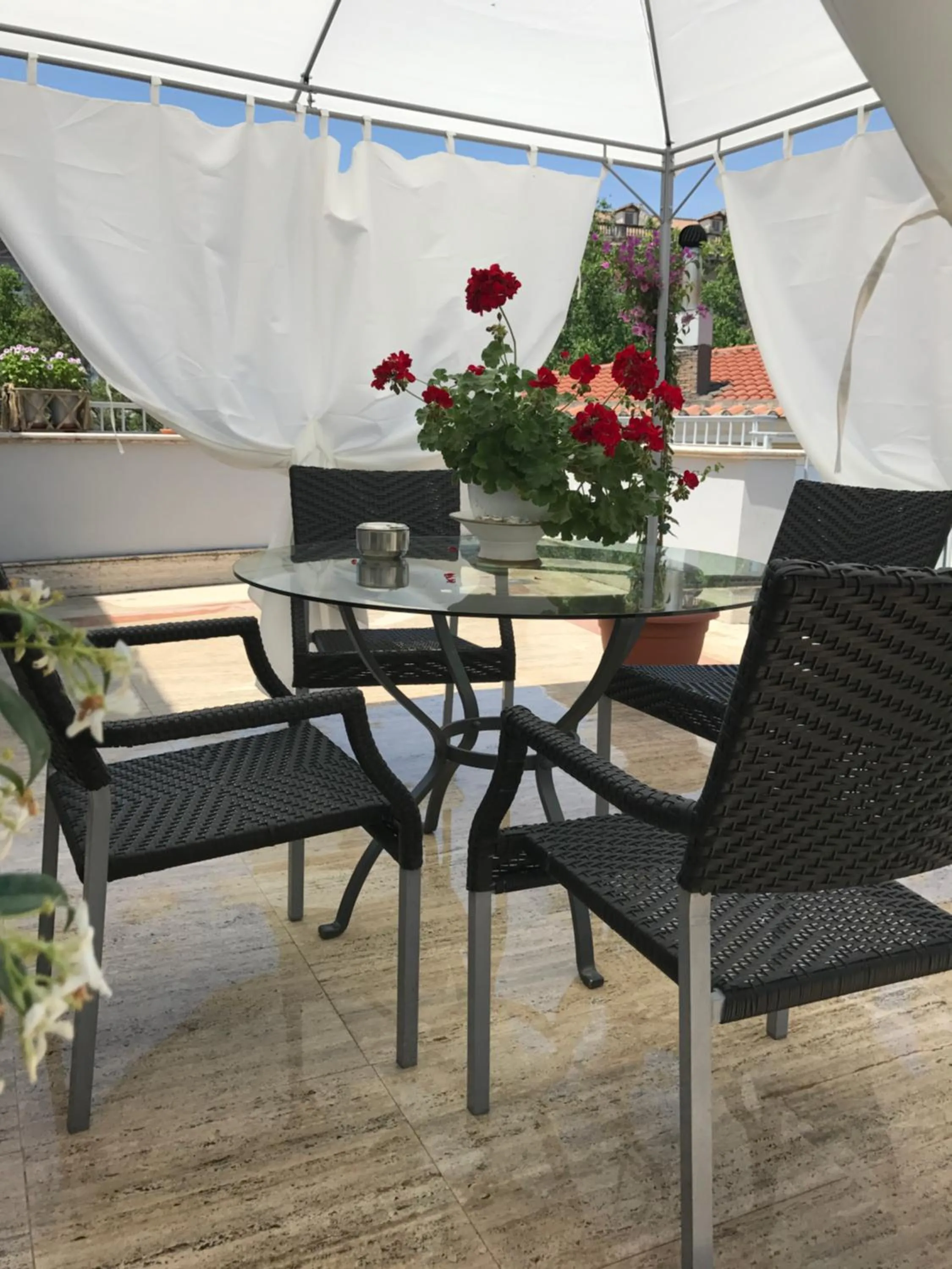 Property building in Mà Maison