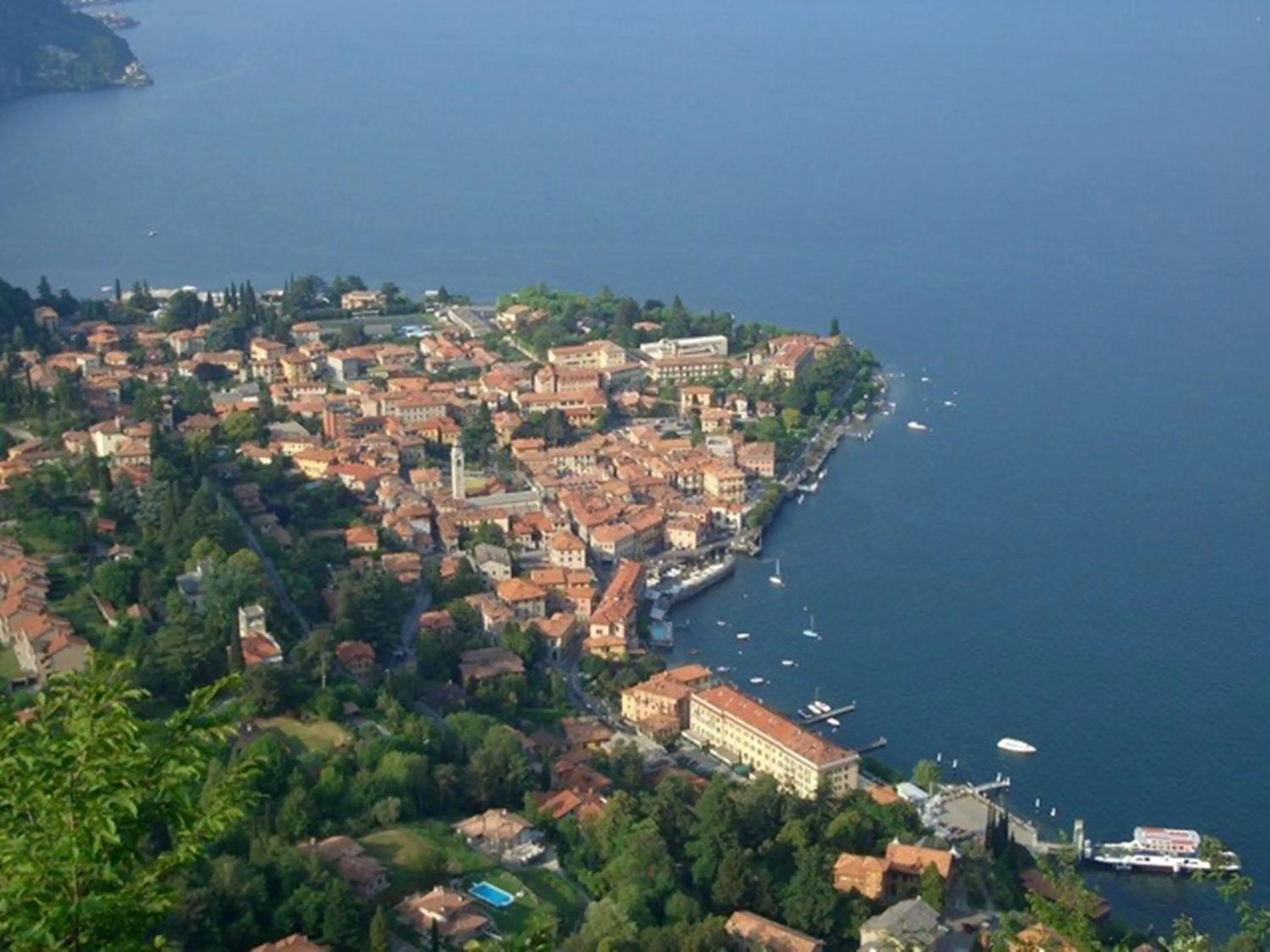 Property building in La Piazzetta