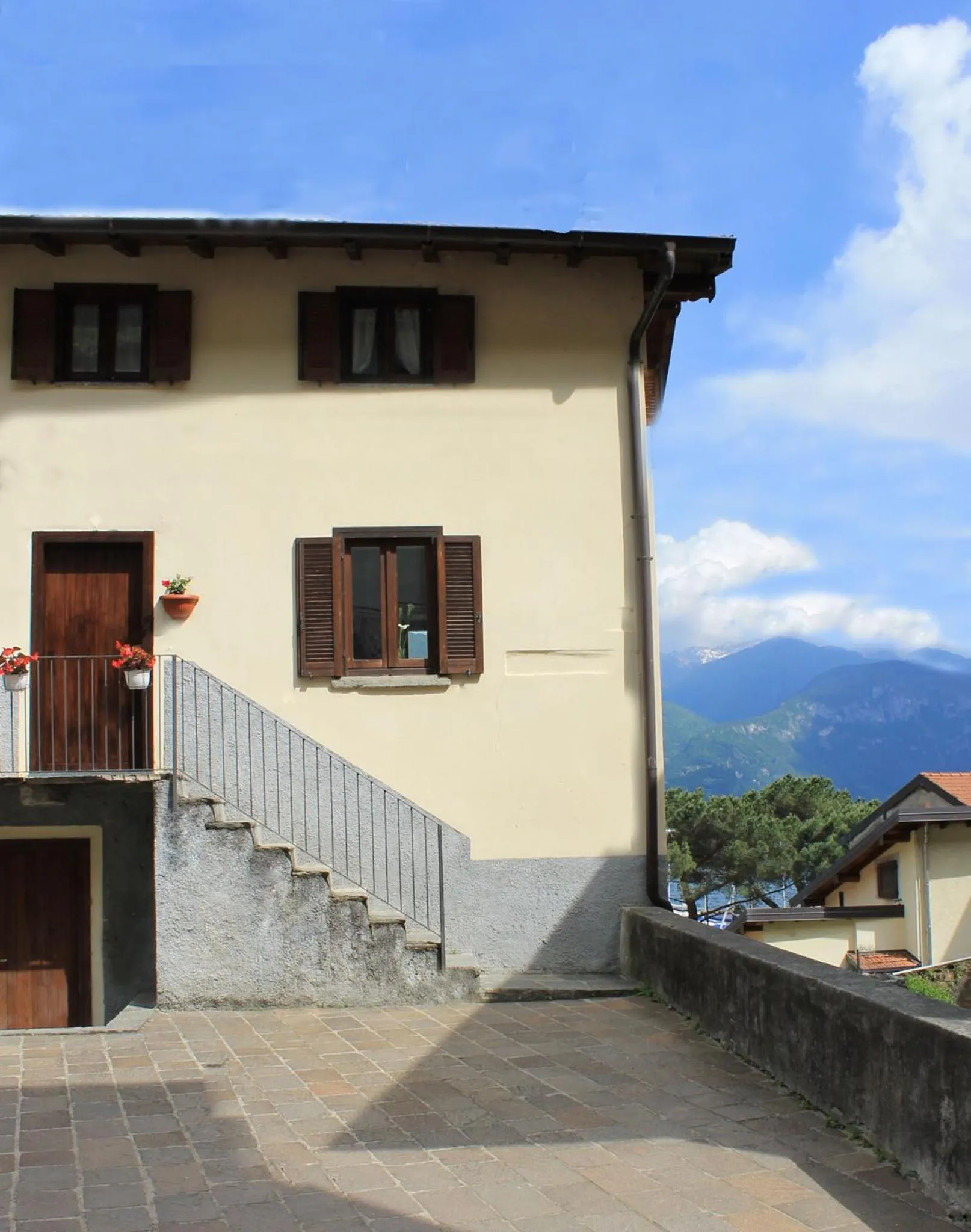 Facade/entrance in La Piazzetta