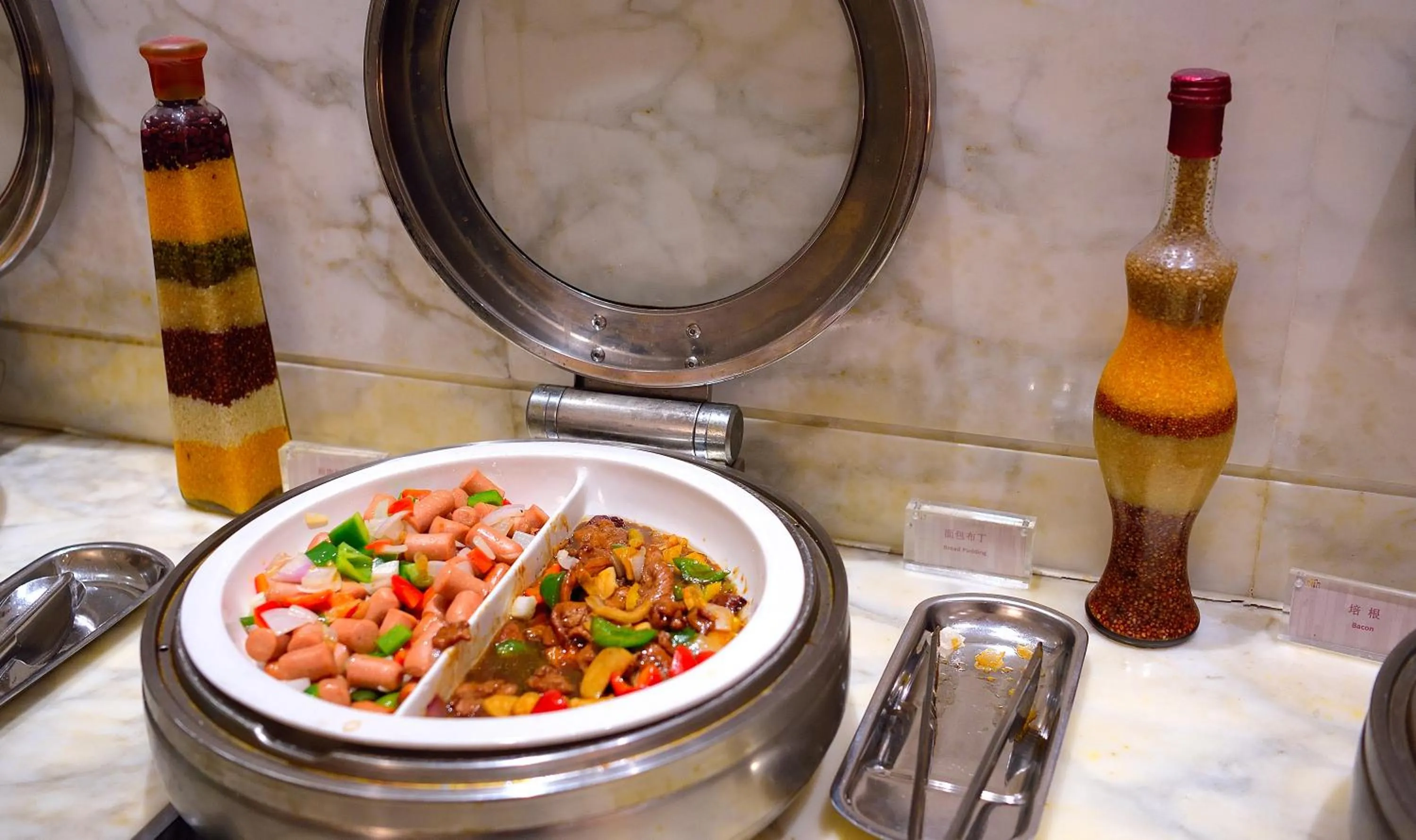 Breakfast in 上海外滩锦江都城新城饭店 Metropolo Xin Cheng Hotel, The Bund Shanghai