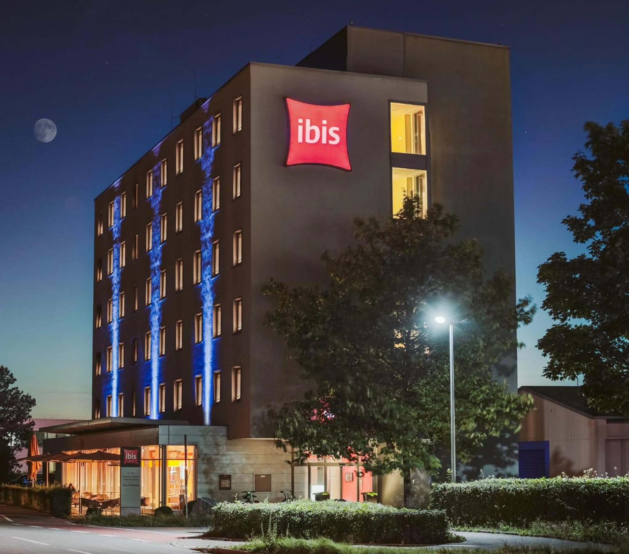 Property building in ibis Hotel Friedrichshafen Airport Messe