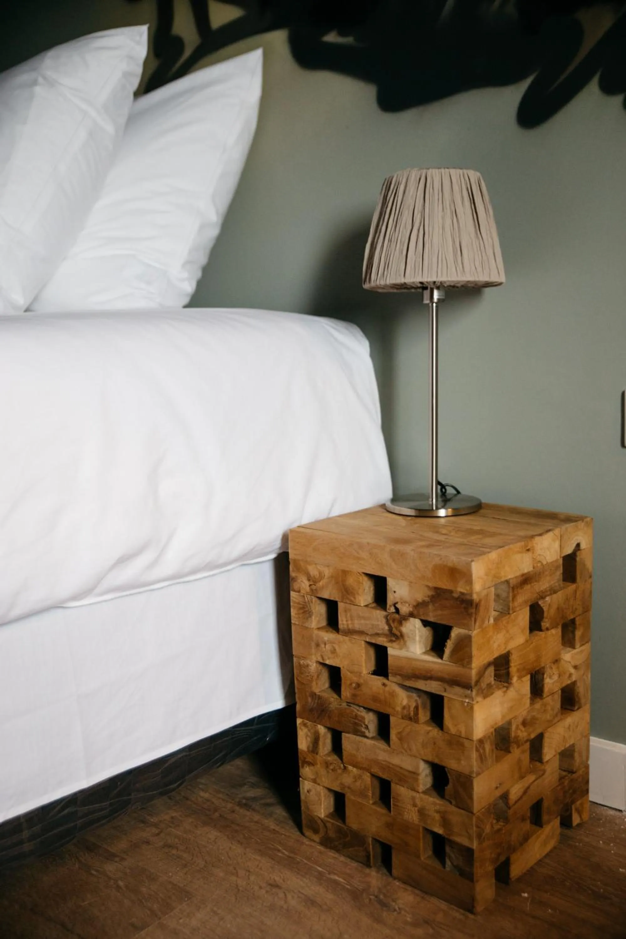 Decorative detail, Bed in Hotel De Gravin