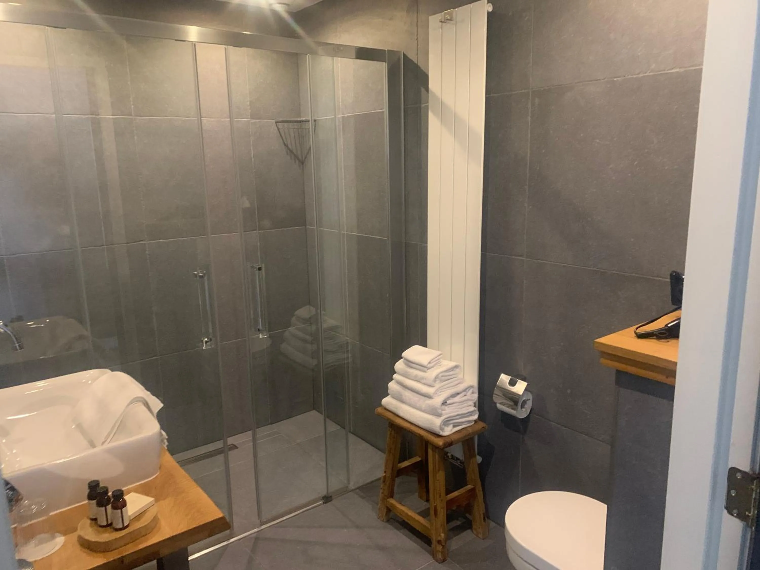 Bathroom in Hotel De Gravin