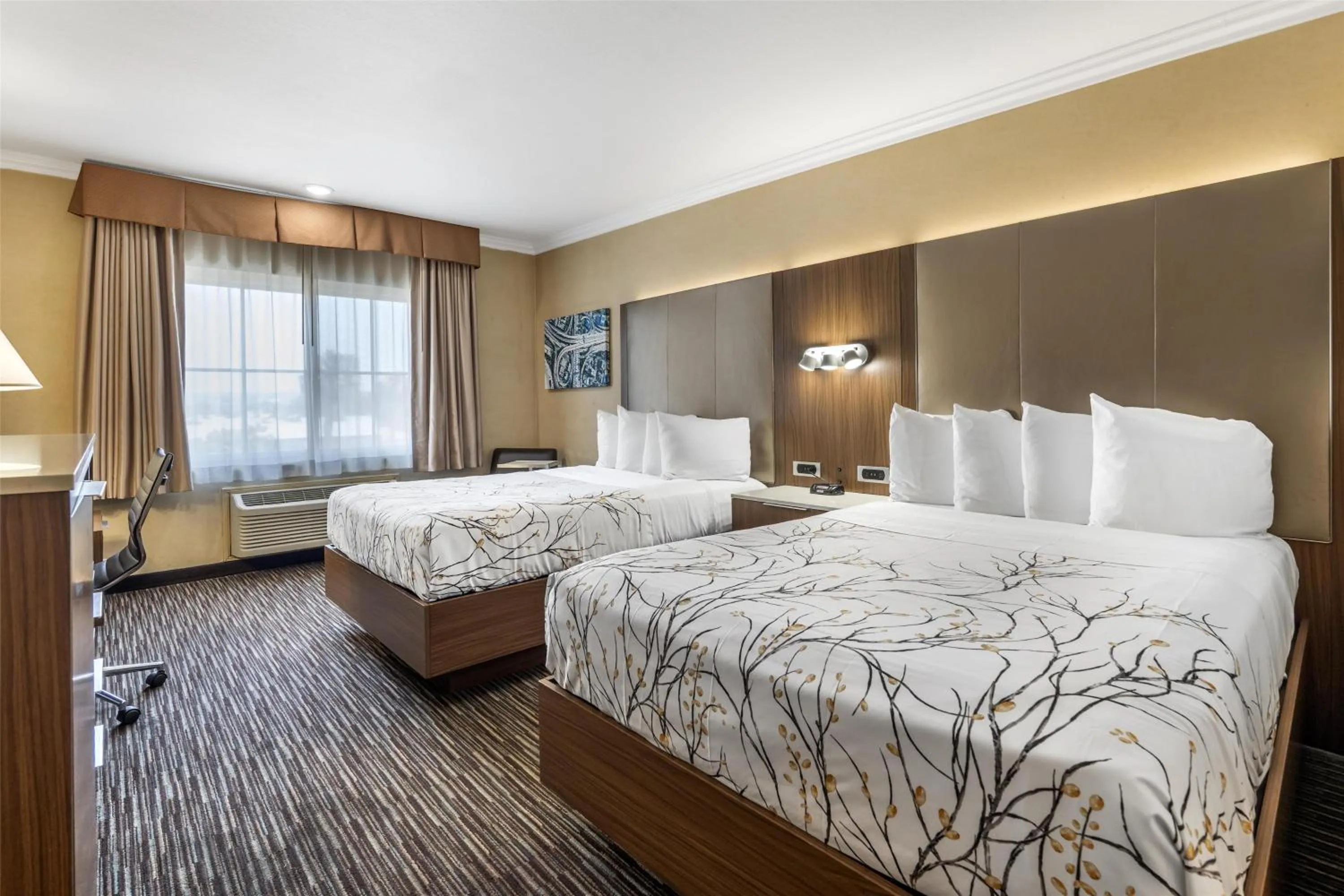 Bedroom, Bed in Best Western Airpark Hotel - LAX Airport LA Stadium