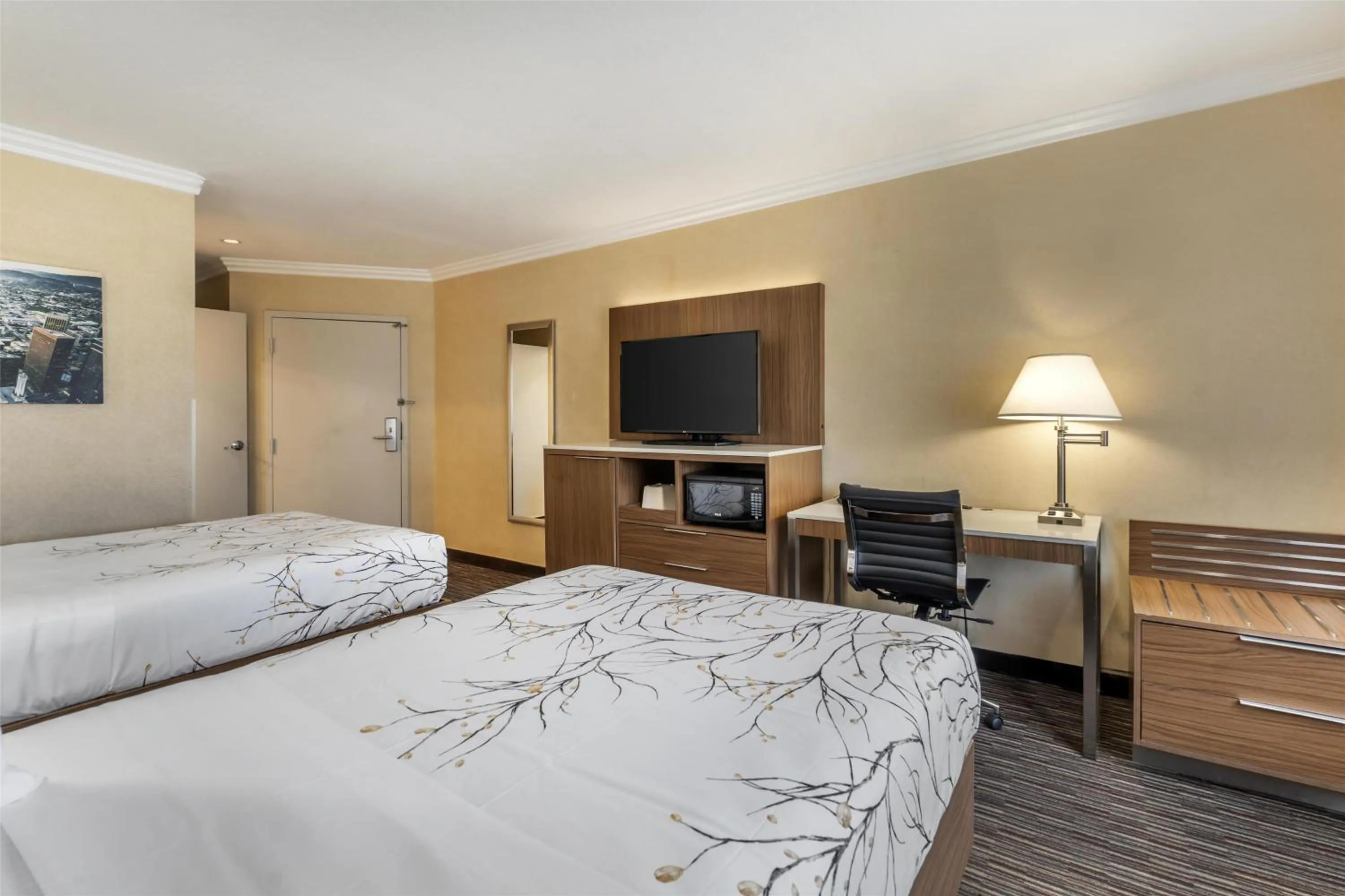 Bedroom, Bed in Best Western Airpark Hotel - LAX Airport LA Stadium