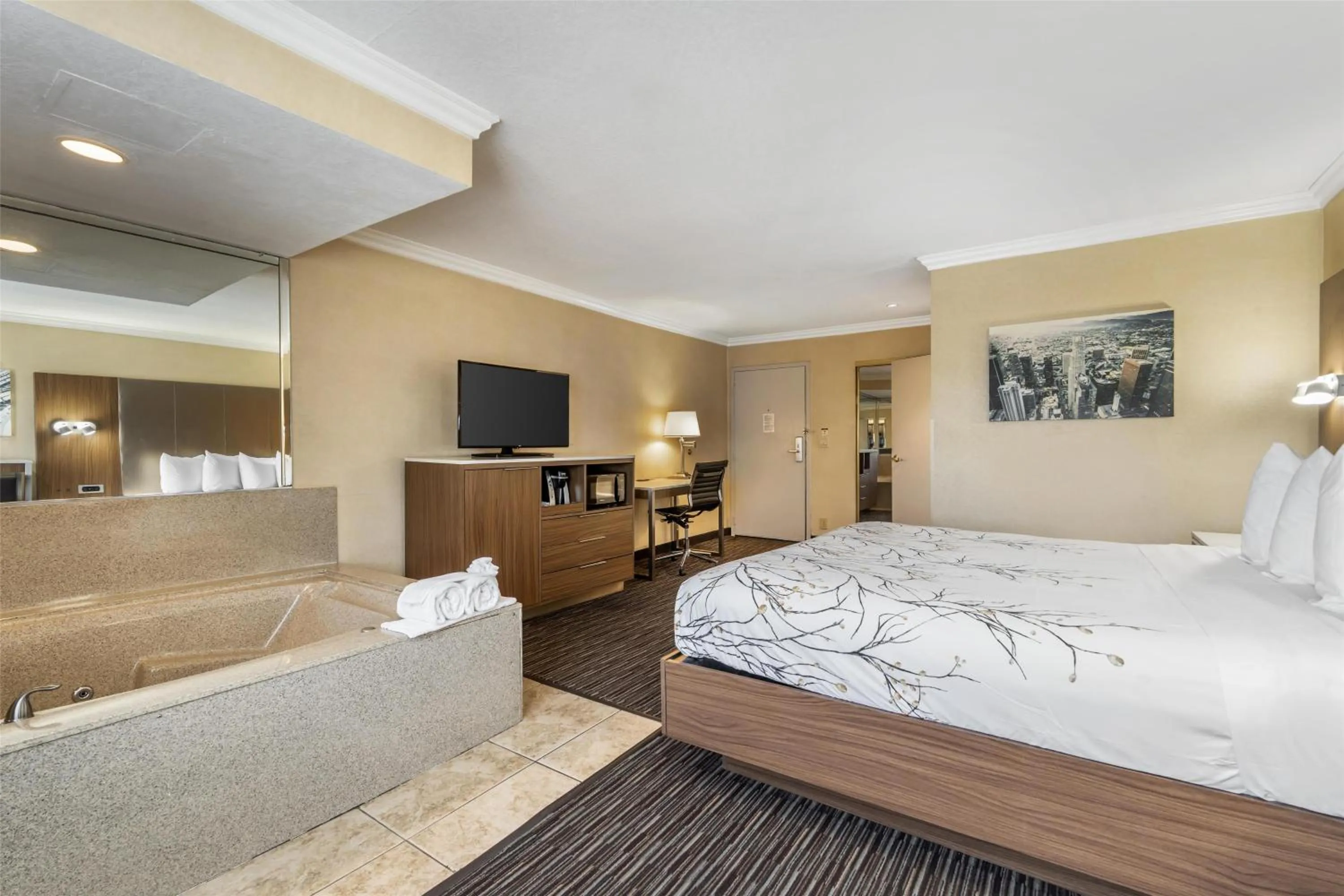 Bedroom, Bed in Best Western Airpark Hotel - LAX Airport LA Stadium