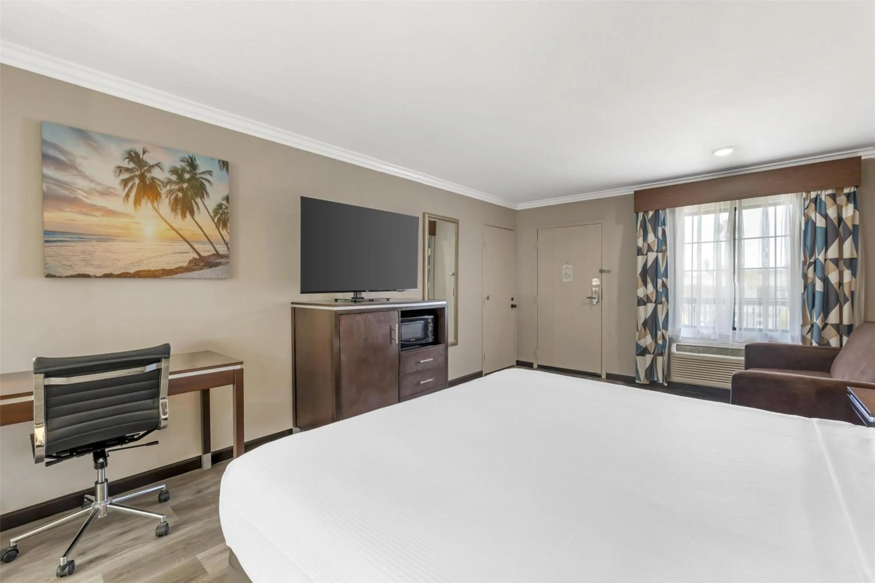 Bedroom, Bed in Best Western Redondo Beach Galleria Inn Hotel - Beach City LA