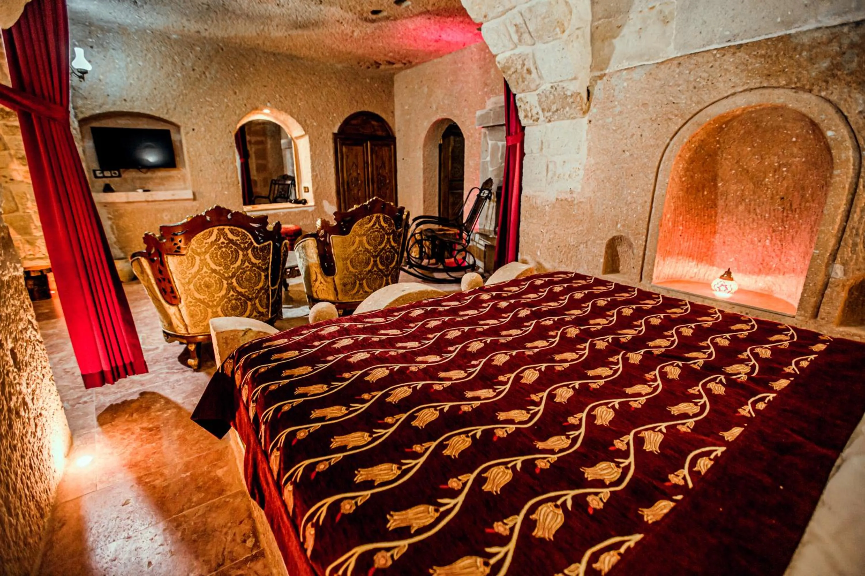 Bed in Oread Cave Suites