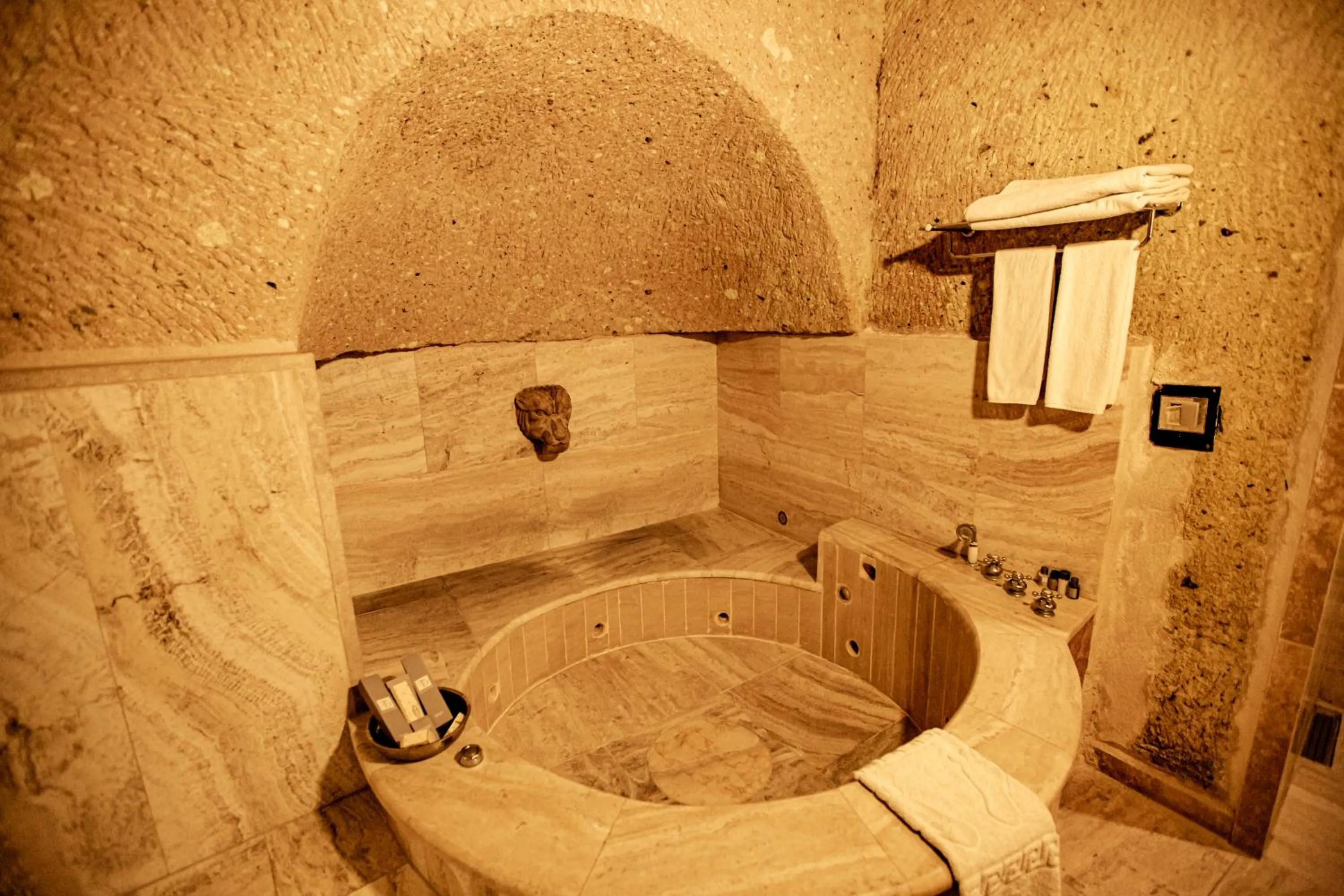 Public Bath in Oread Cave Suites