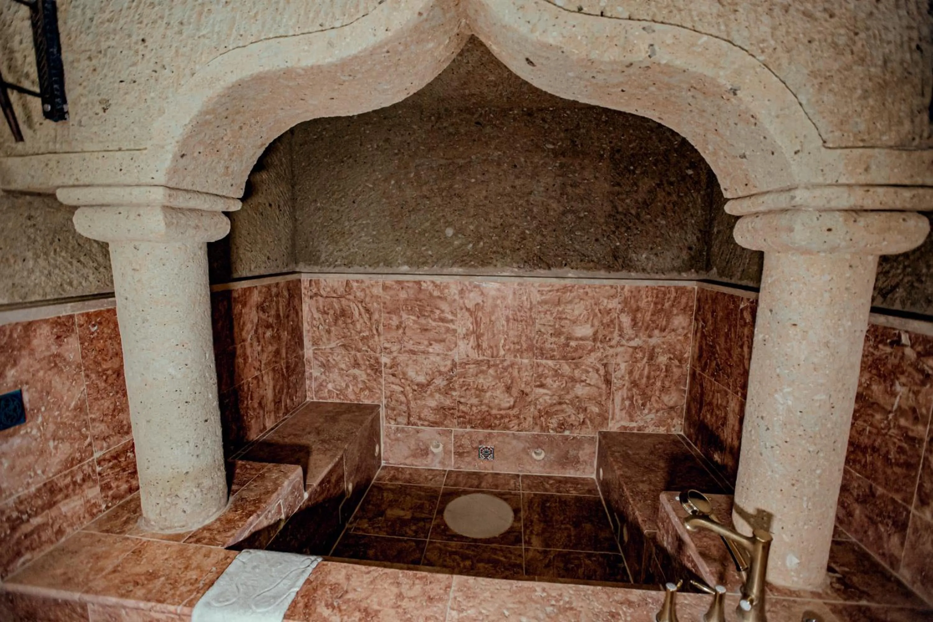 Bathroom in Oread Cave Suites