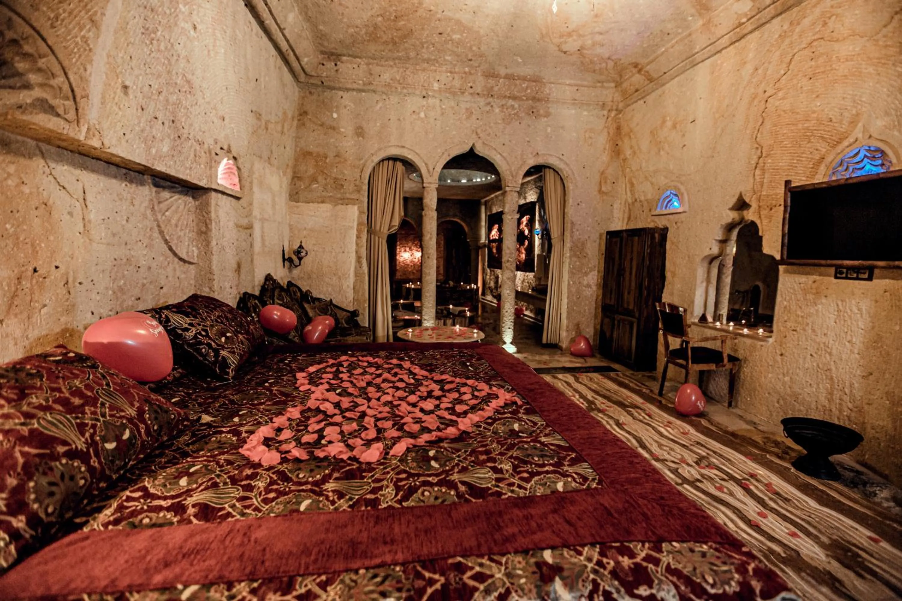 Massage in Oread Cave Suites