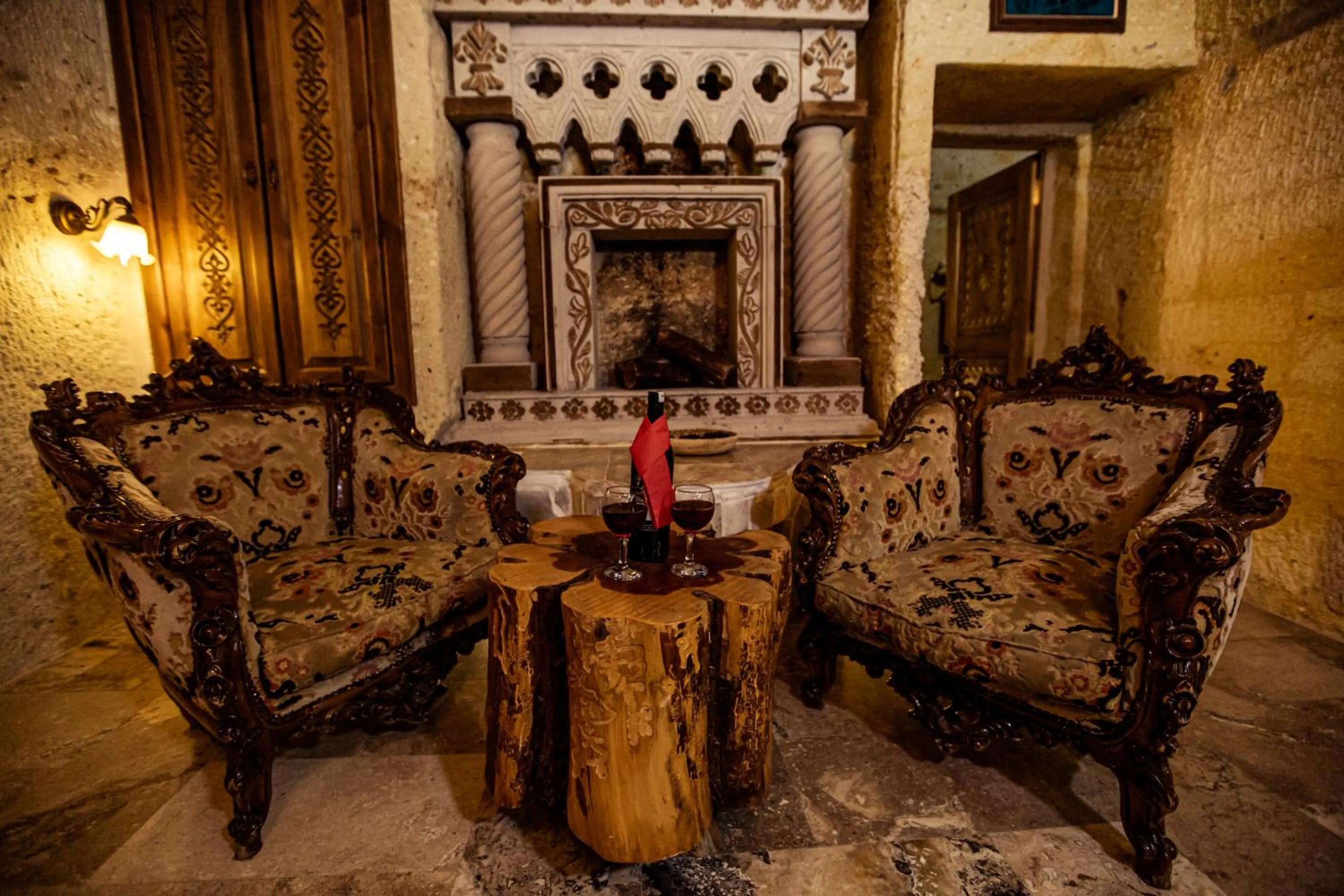 Massage in Oread Cave Suites