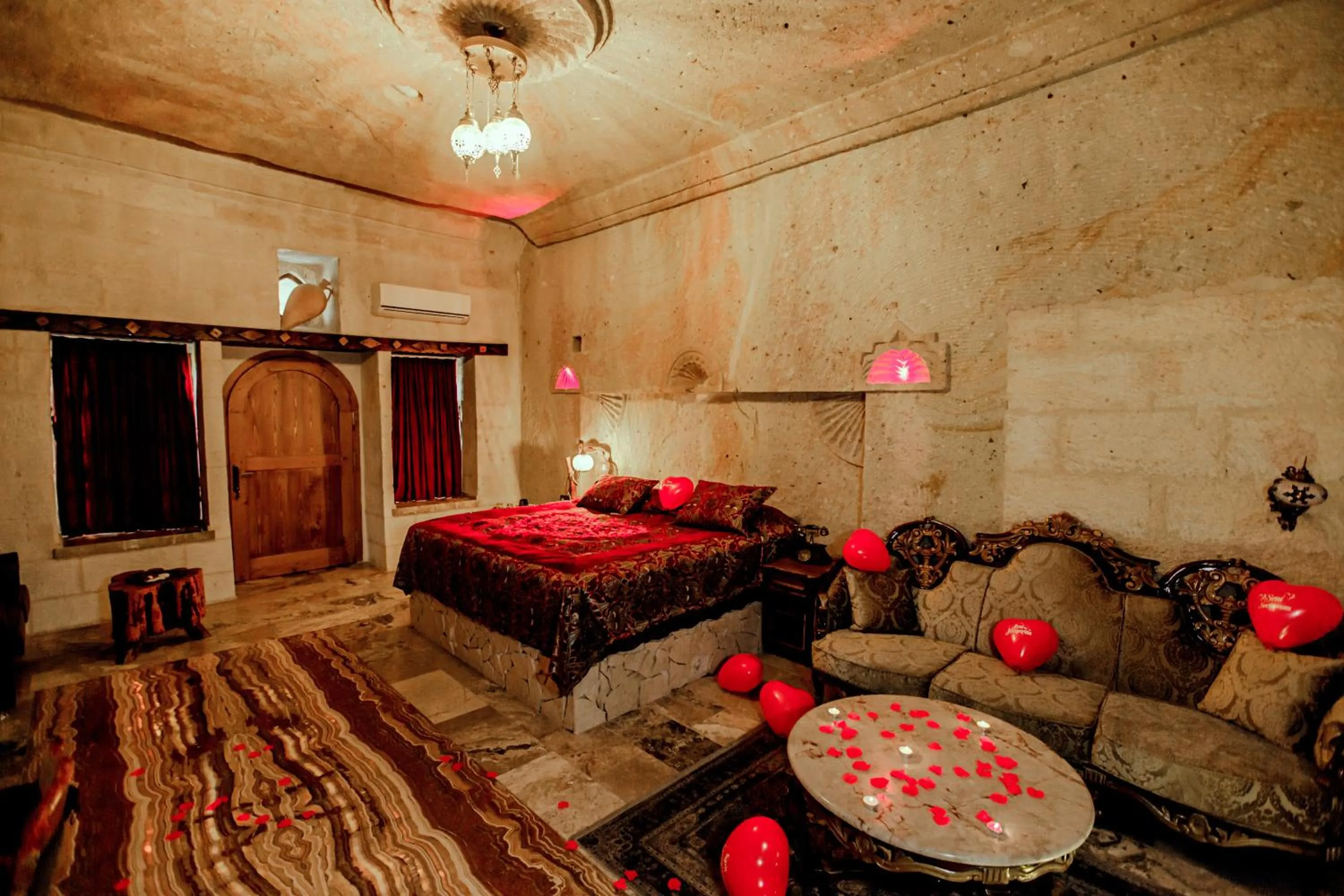 Oread Cave Suites
