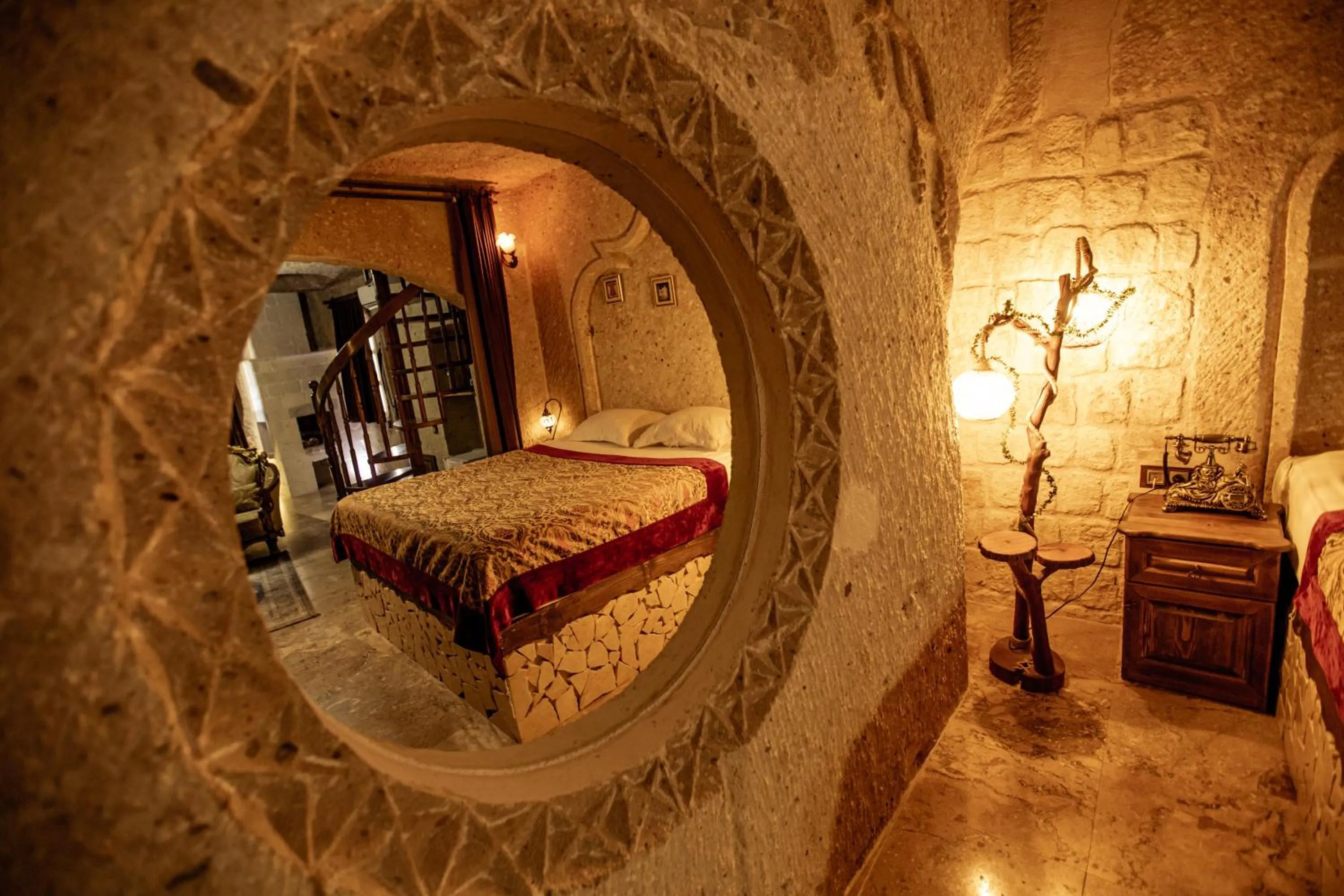Bedroom in Oread Cave Suites