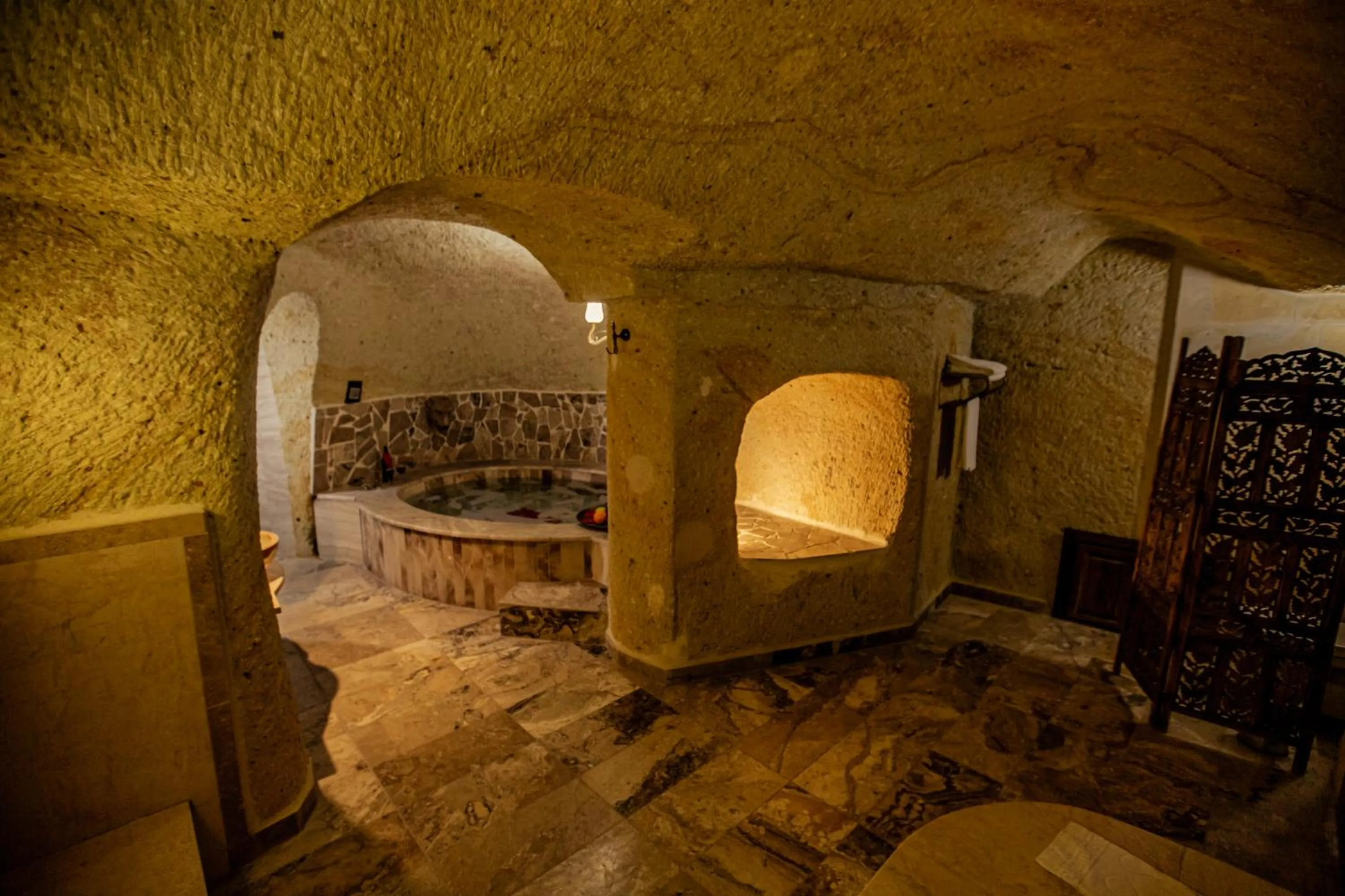 Public Bath in Oread Cave Suites