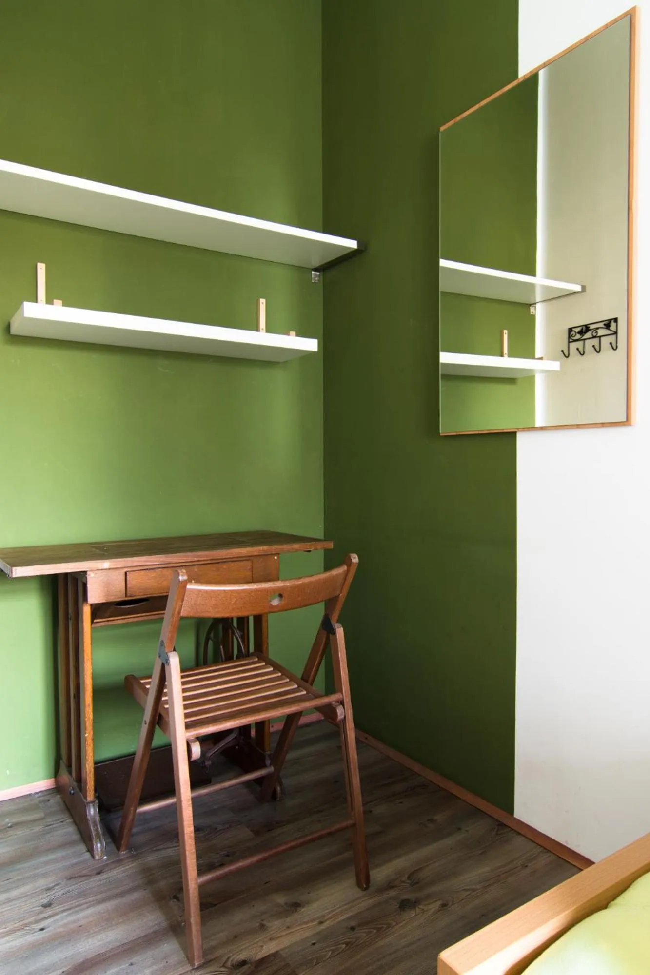 Photo of the whole room in Labyrinth Hostel Weimar