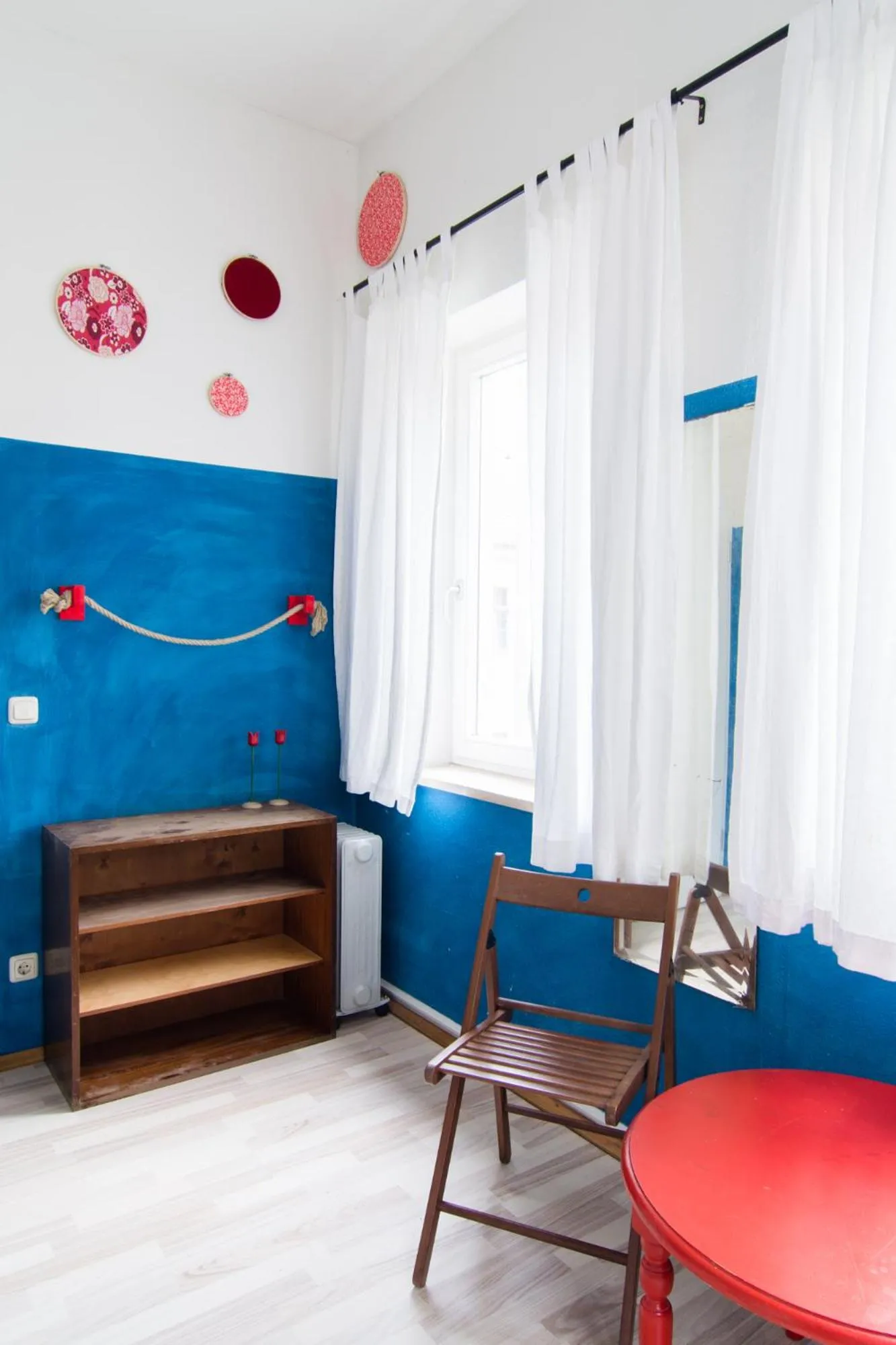 Photo of the whole room in Labyrinth Hostel Weimar