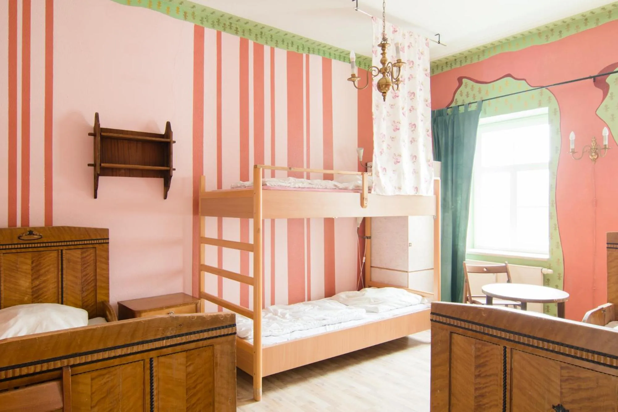 Day, Bed in Labyrinth Hostel Weimar