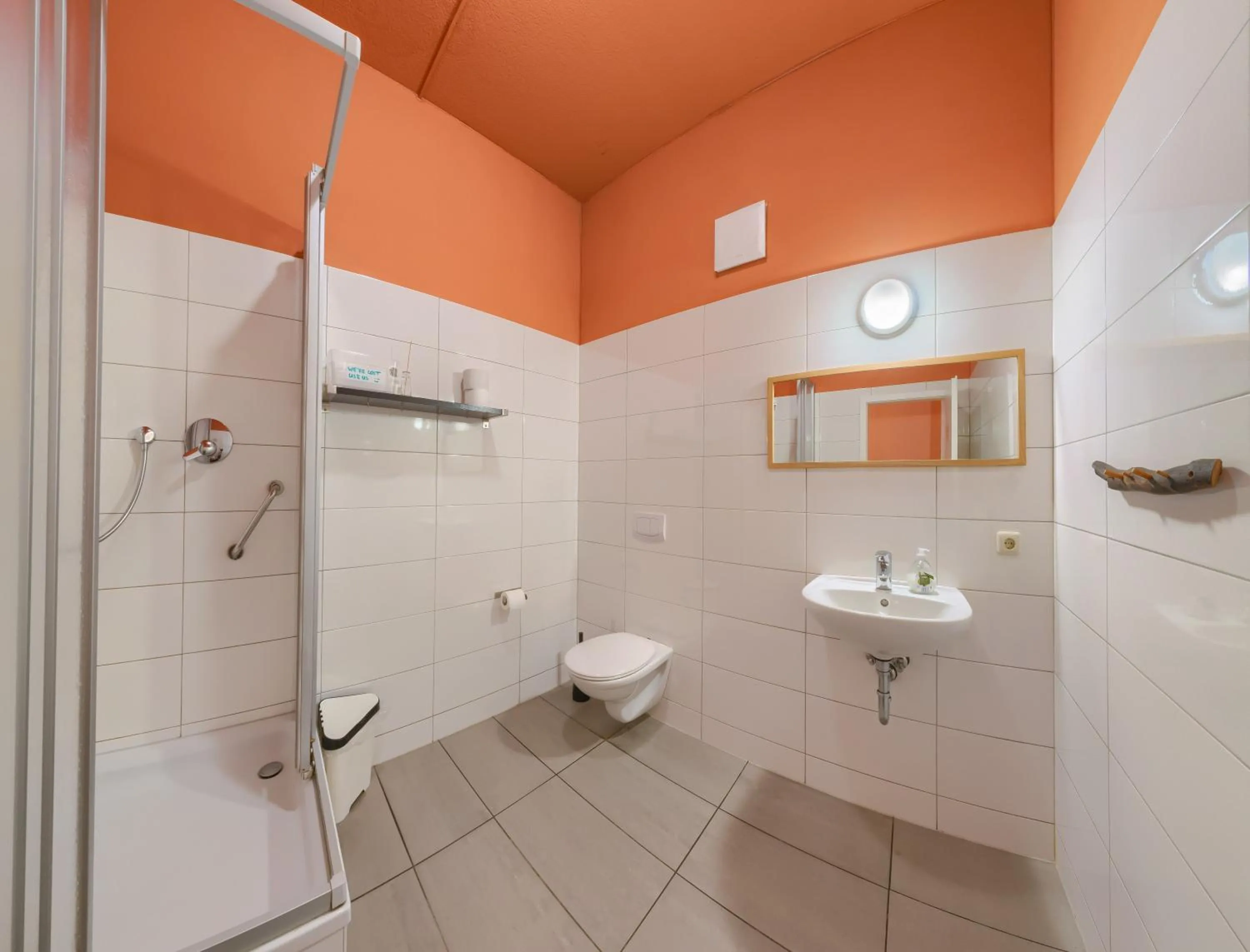 Bathroom in Labyrinth Hostel Weimar