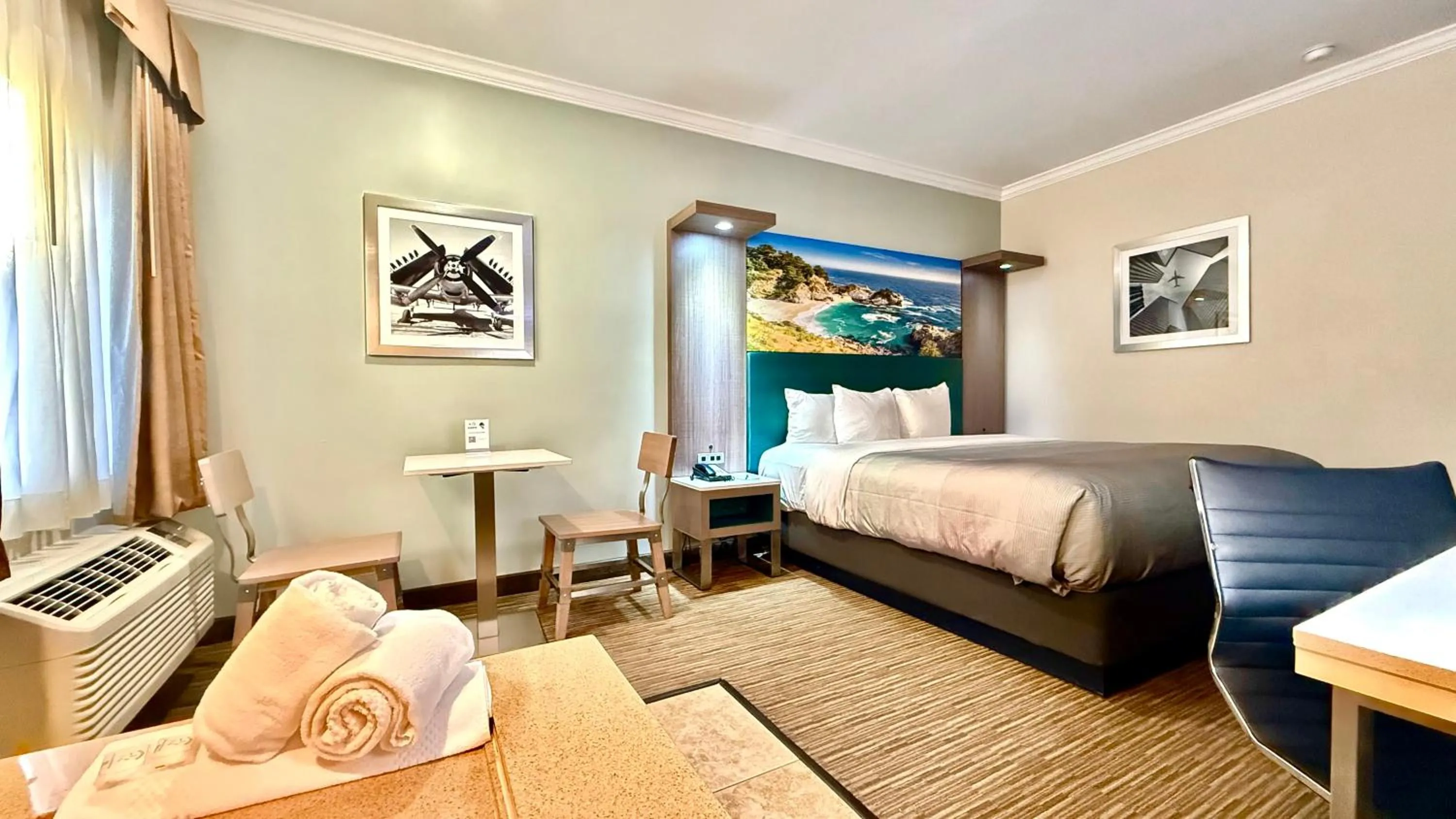 Bed in Quality Inn & Suites Los Angeles Airport - LAX