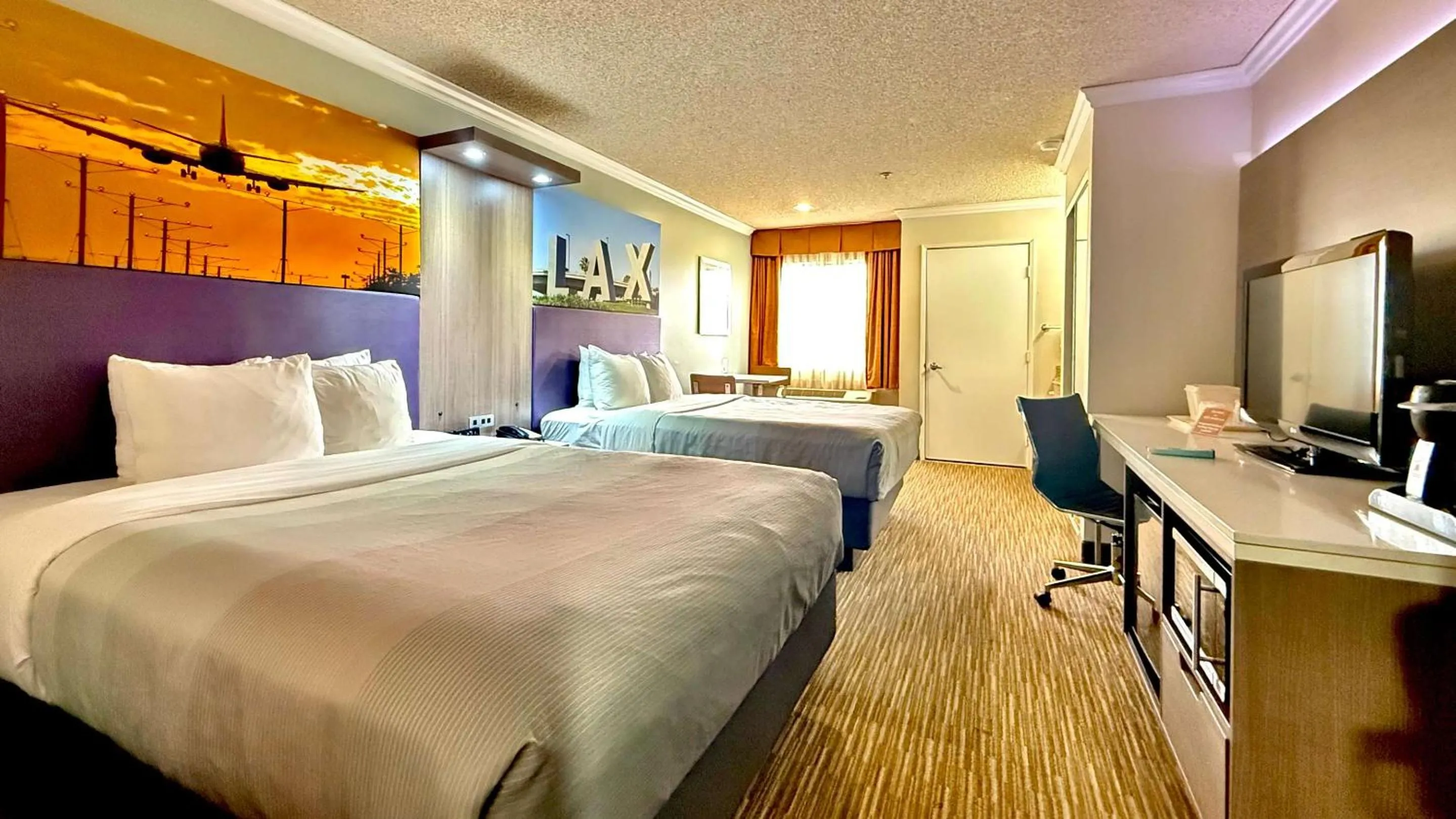 Bedroom, Bed in Quality Inn & Suites Los Angeles Airport - LAX